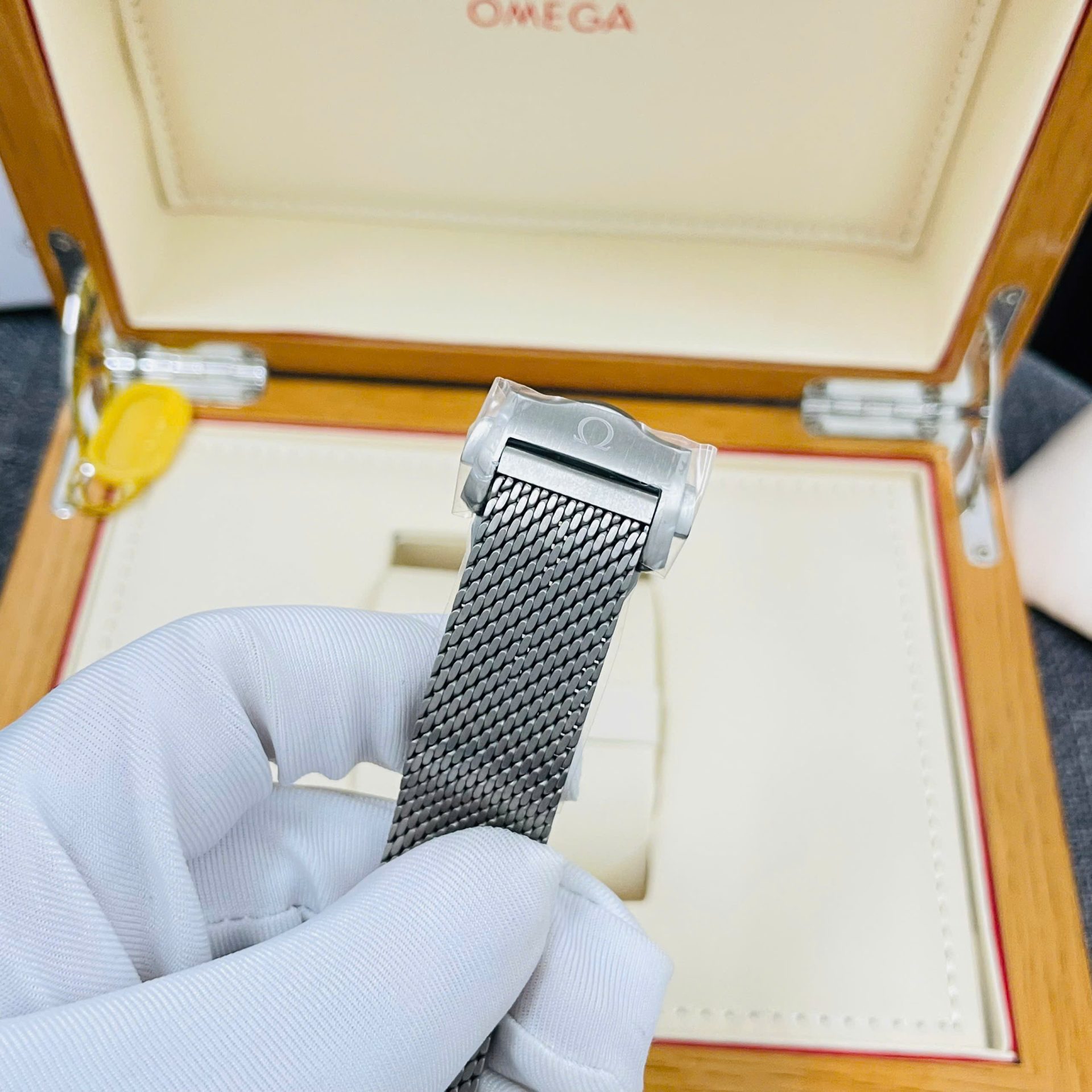 Omega Replica Watches Seamaster Bronze Gold on Titanium Green Dial VS Factory 42mm