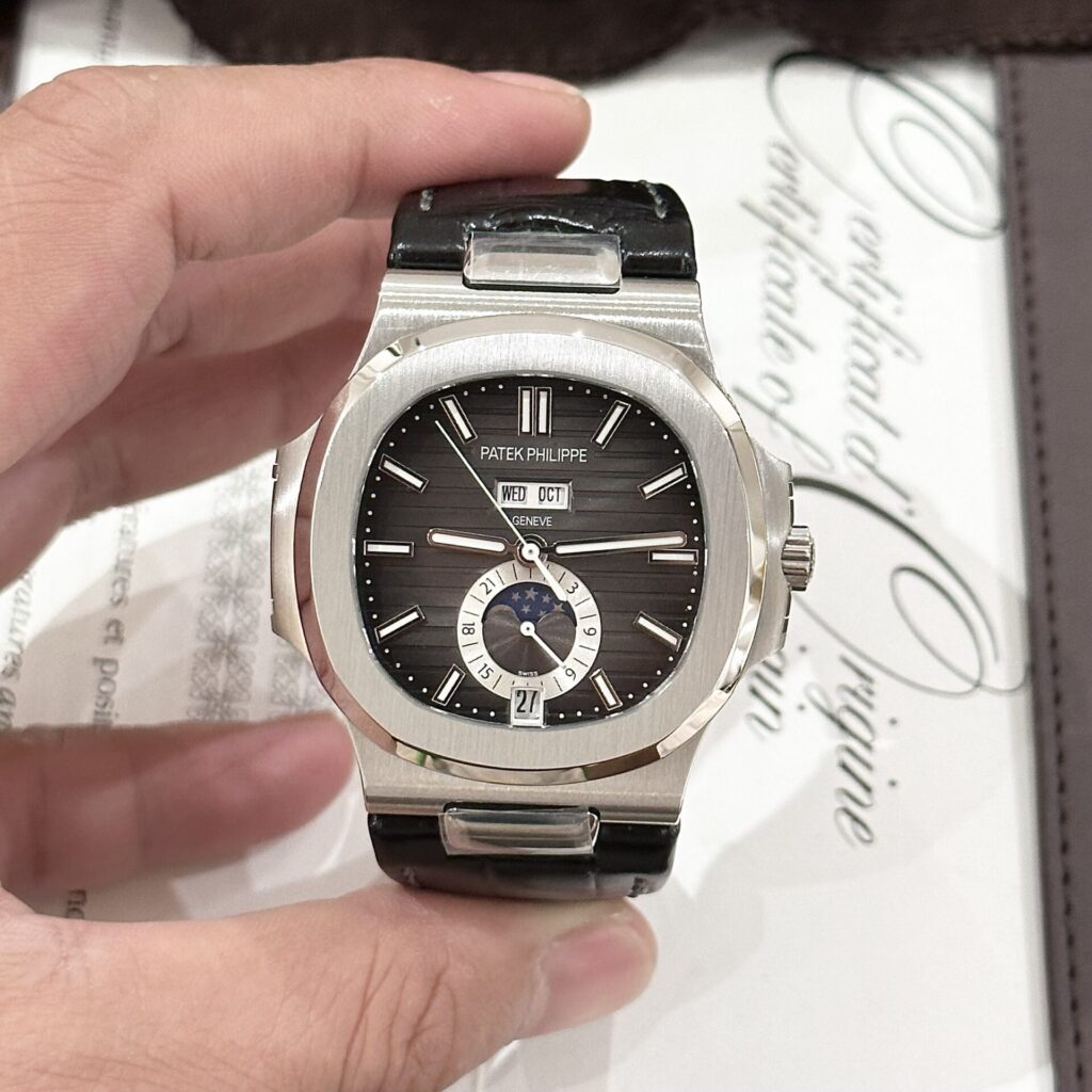 Patek Philippe Nautilus 5726 Replica 1:1 Watch Gray Dial GRF 40.5mm
