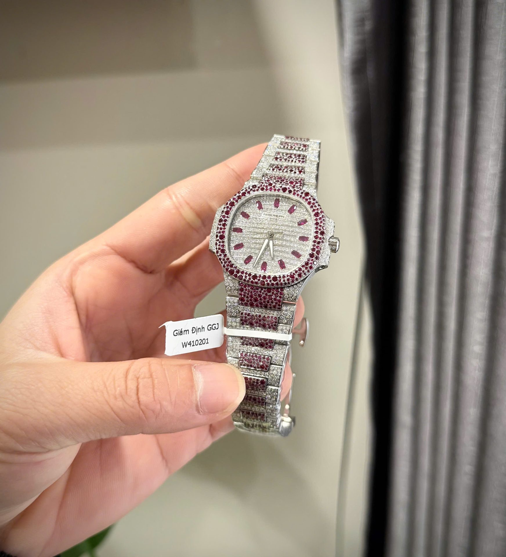 Patek Philippe Nautilus 7118 Replica 11 Watch Ruby Red + Moissanite Diamonds 35.2mm