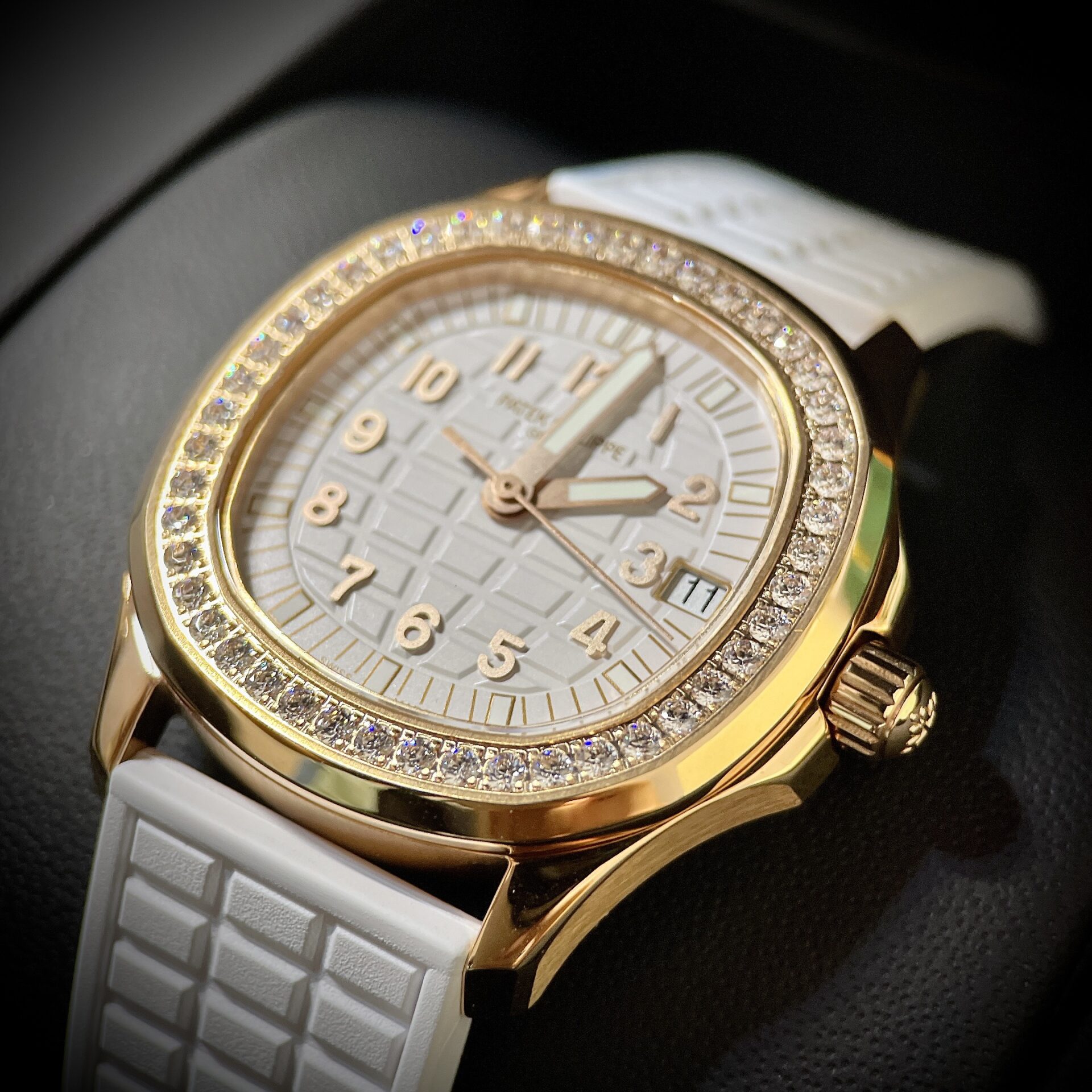 Patek Philippe Aquanaut 5072R White Mother of Pearl Dial Replica 1:1 Watch PPF 35.6mm