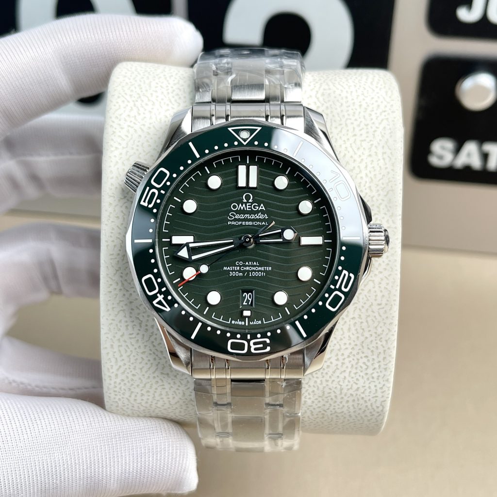 Omega Replica 11 Watch Seamaster Green Face Diver 300M Factory VS 42mm
