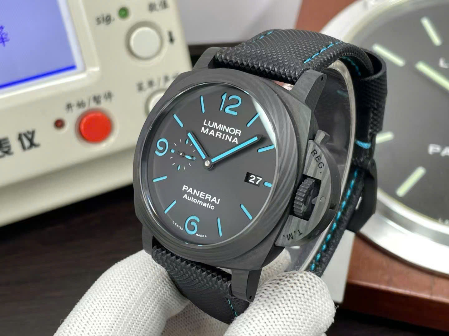 Panerai Good Imitation Watches Luminor Marina Carbotech™ PAM02661 VS Factory Men s 44mm