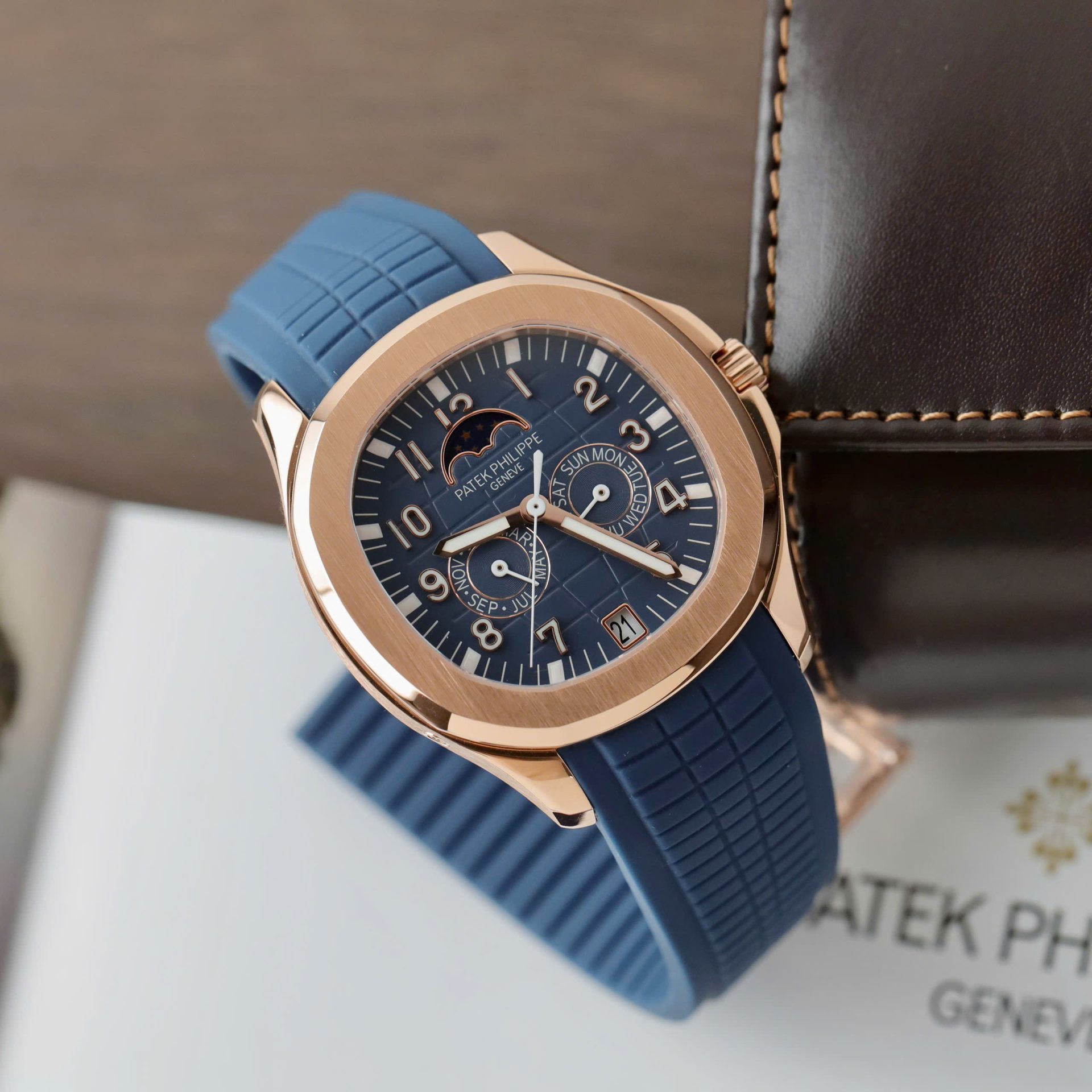 Patek Philippe Best Replica Watch Aquanaut 5261R Automatic Swiss Movement Blue Dial 40mm