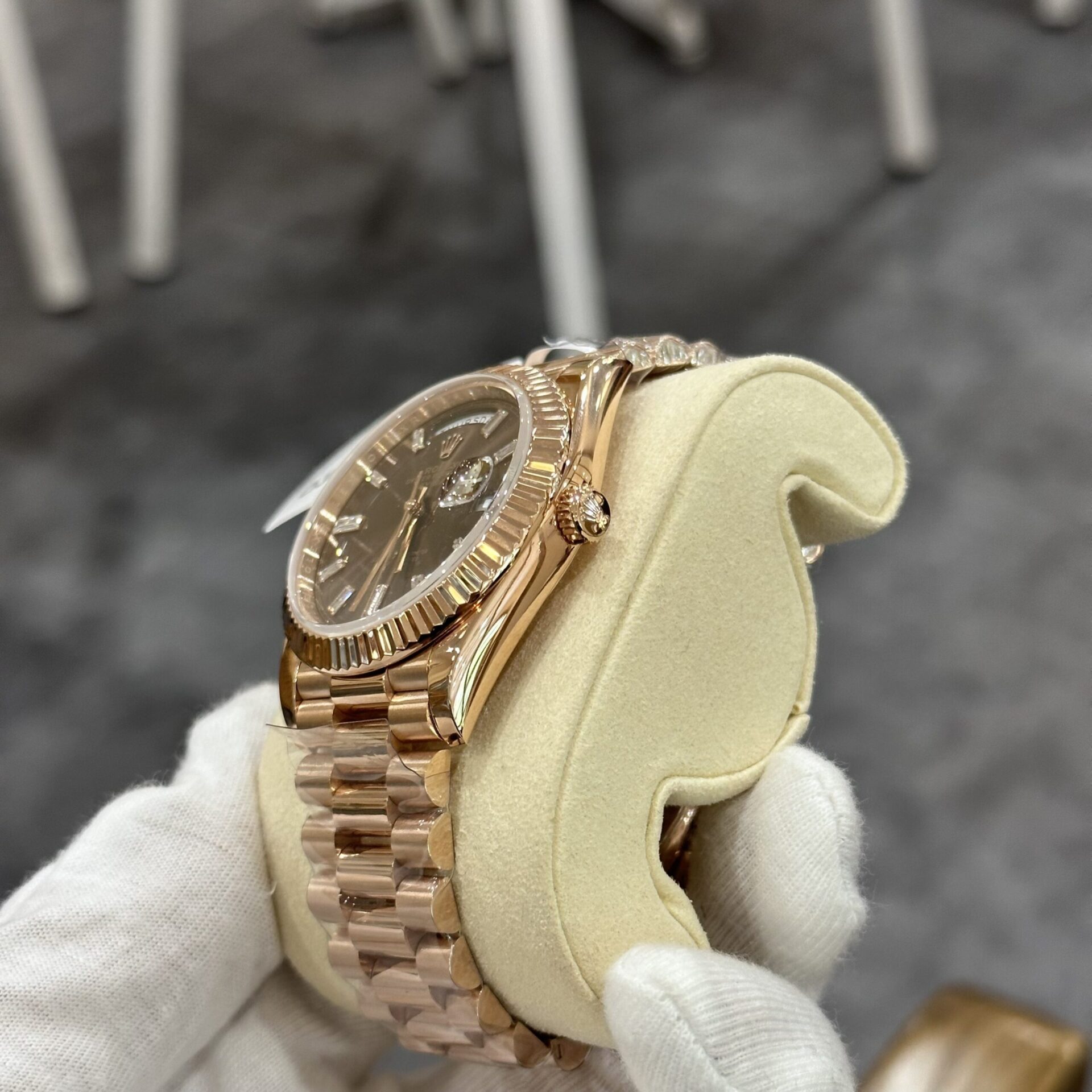 Rolex Replica Watch Day-Date 228235 Gold Wrapped Chocolate Dial GM V3 40mm