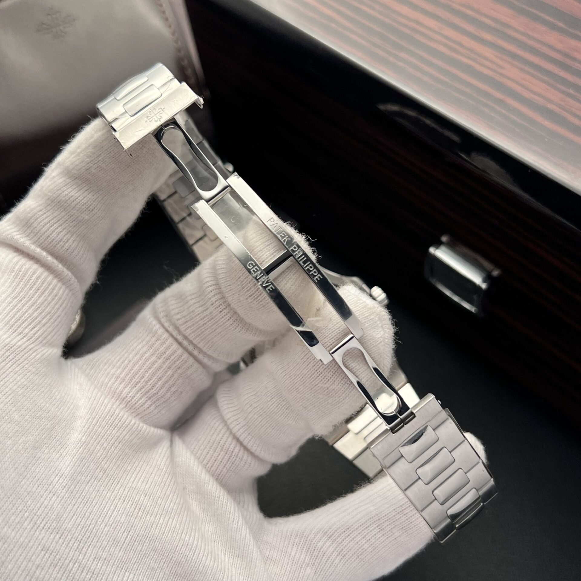 Patek Philippe Nautilus 5723 Replica 11 Watch Blue Dial With Diamond Bezel 40mm