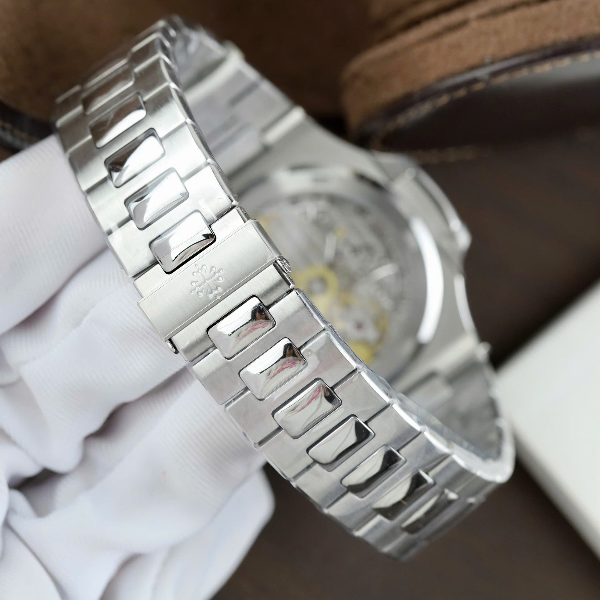 Patek Philippe Nautilus 5723 Gray Dial Imitation Watches Diamonds Moissanite Baguette Custom 40mm