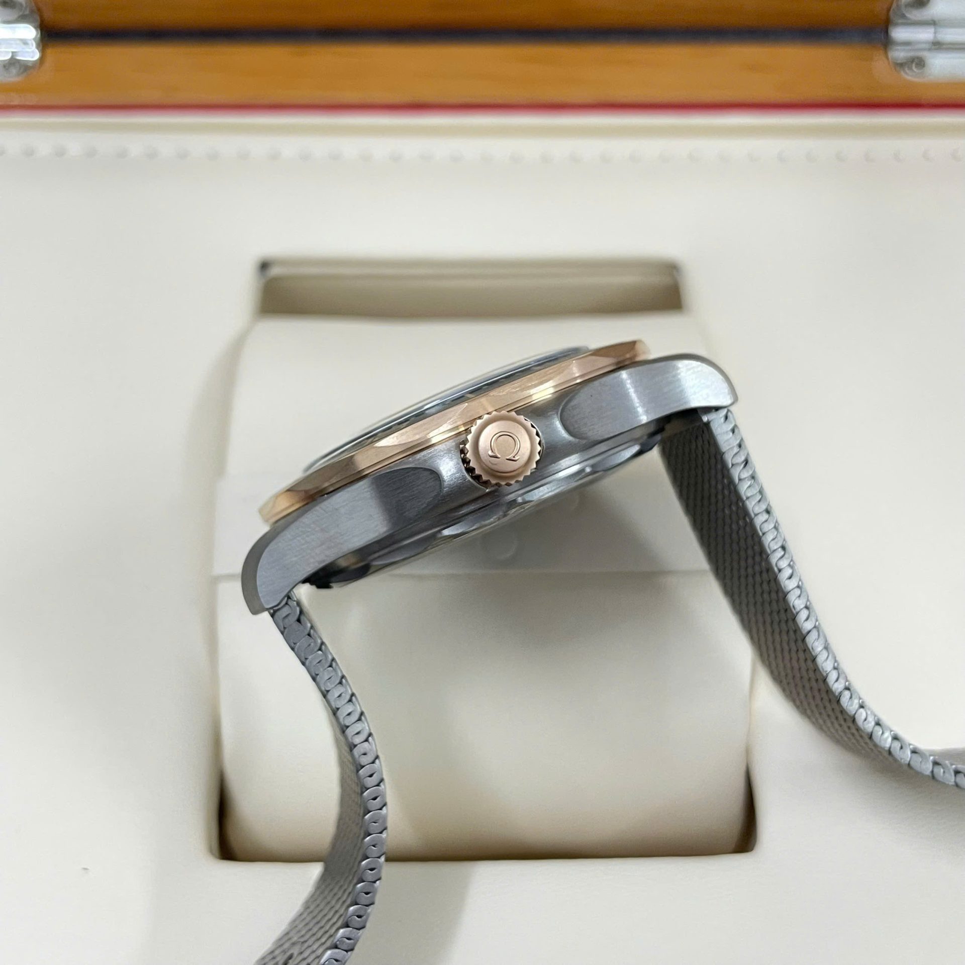 Omega Replica Watches Seamaster Bronze Gold on Titanium Green Dial VS Factory 42mm