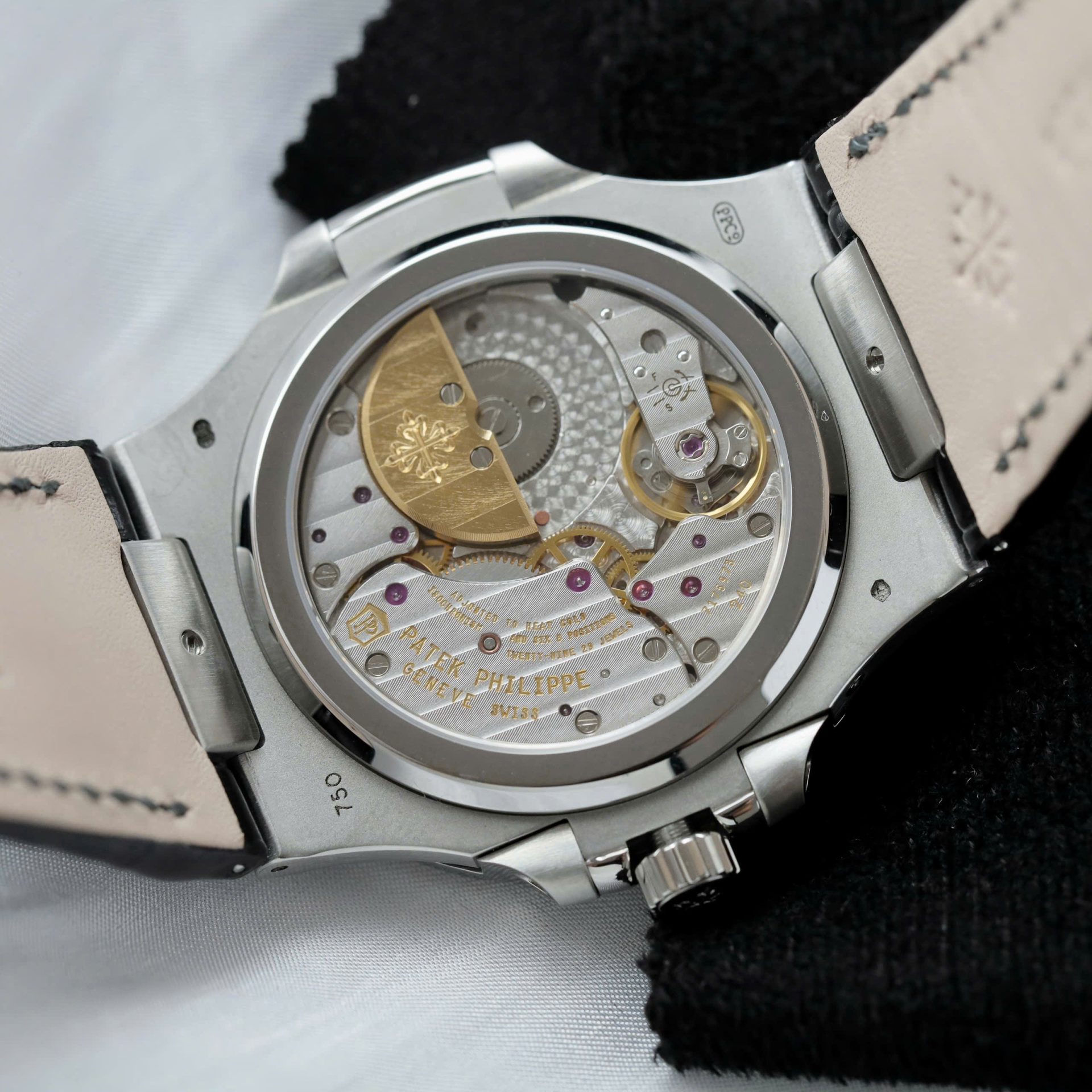 Patek Philippe Nautilus 5724R Replica Watches Gray Dial Full Function PPF FActory 40mm