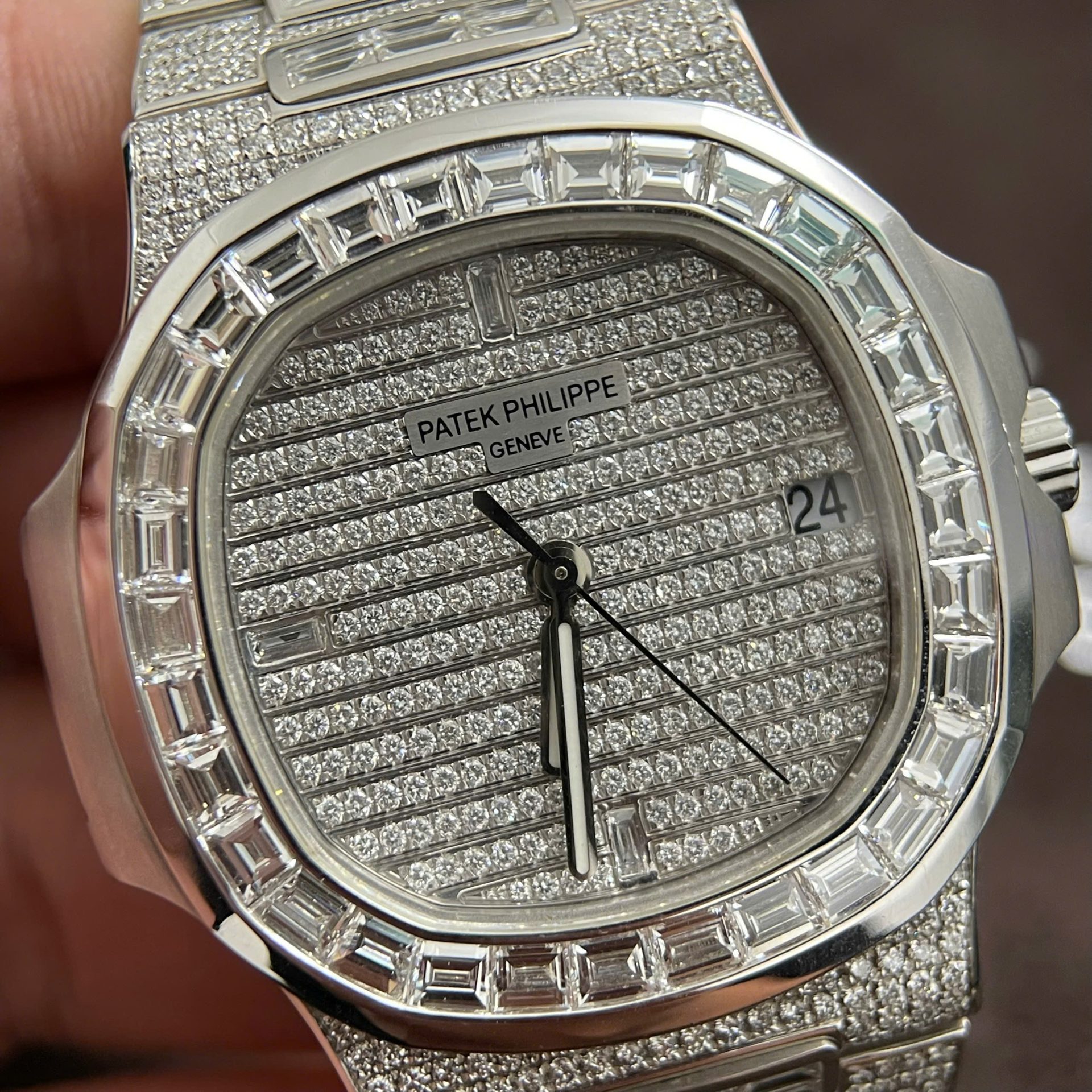 Patek Philippe Nautilus 5719 Replica Watches Custom 18K Solid White Gold + Diamonds 40mm