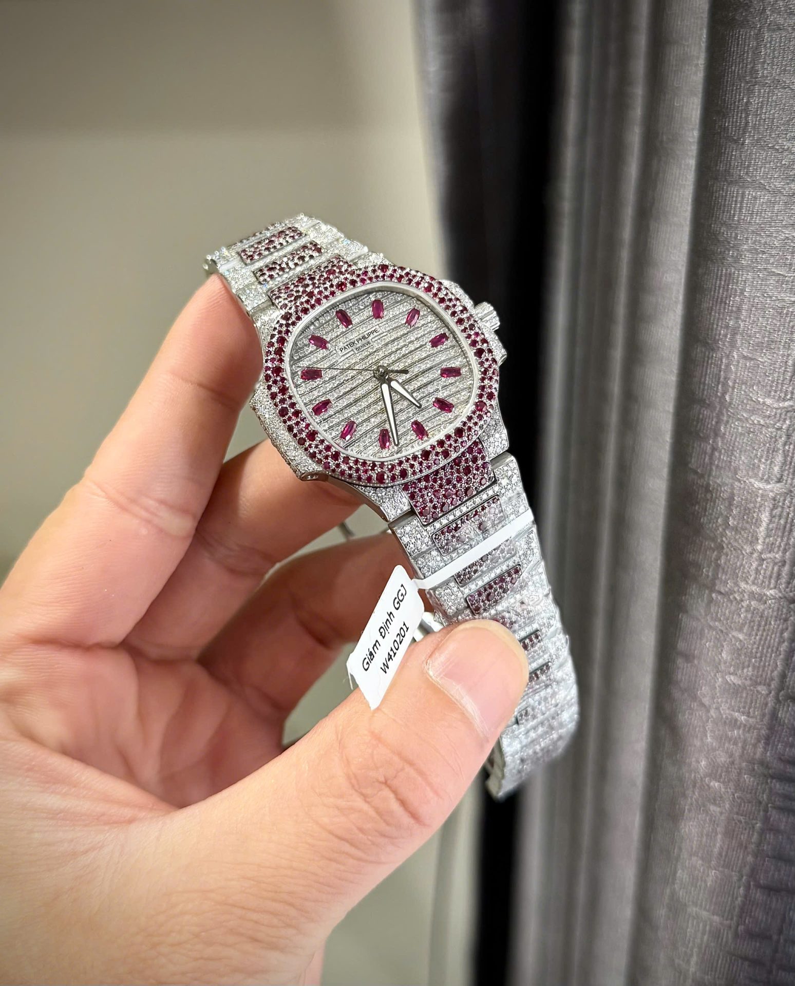 Patek Philippe Nautilus 7118 Replica 11 Watch Ruby Red + Moissanite Diamonds 35.2mm