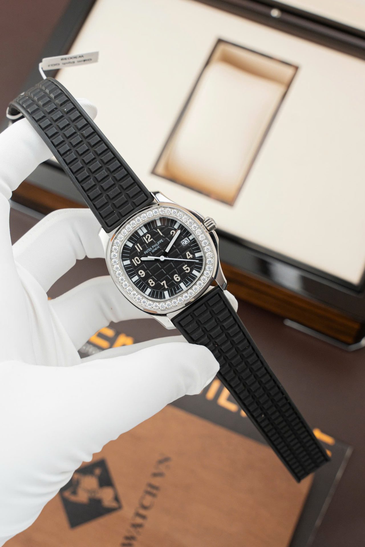 Patek Philippe Aquanaut 5067 Replica Watches Bezel Moissanite Diamonds PPF Factory 35.6mm