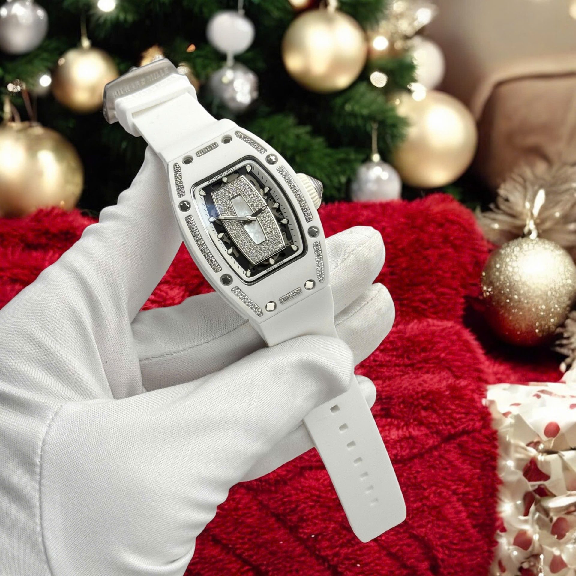Richard Mille Imitation Luxury Watches RM07 White Ceramic Automatic Movement Diamonds 36mm