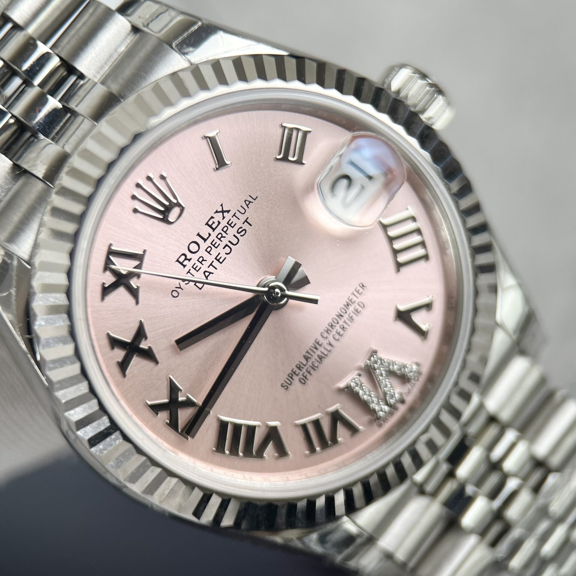 Rolex DateJust Women s Best Replica Watch Pink Dial Jubilee Strap EW 31mm