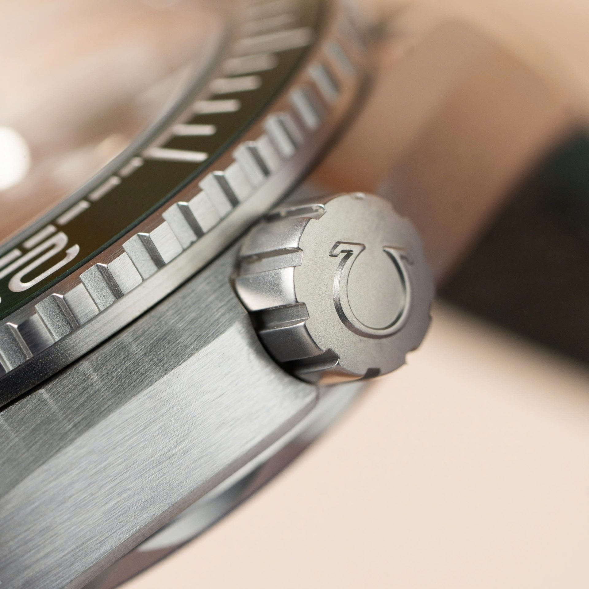 Omega Replica Watch Planet Ocean 600M Grey Dial Rubber Strap VS Factory 43.5mm