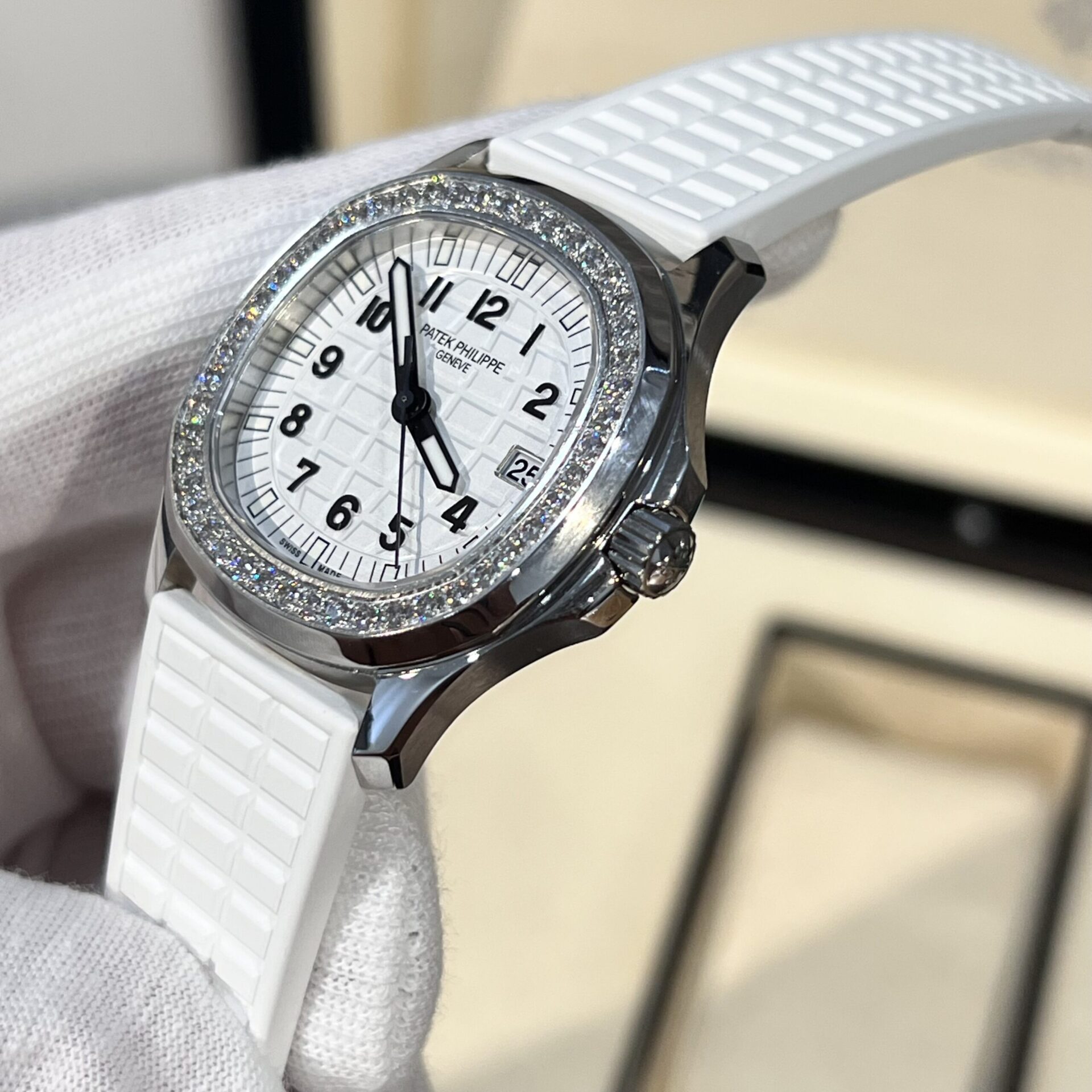 Patek Philippe Aquanaut 5067A White With Stone Bezel Replica 1:1 Watch PPF 35.6mm