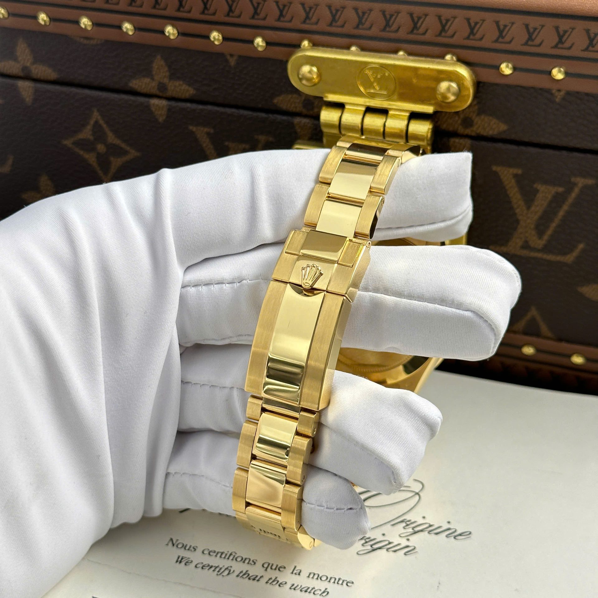 Rolex Daytona Cosmograph 116508 Best Replica Watch Custom Gold Wrapped 40mm