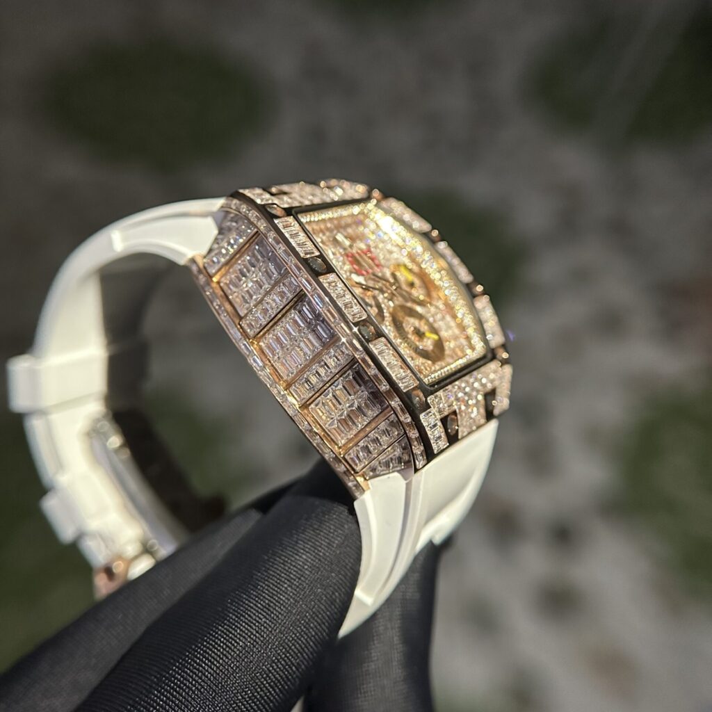 Richard Mille Replica 1:1 Watch RM011 With Full Diamond Rubber Strap 44mm