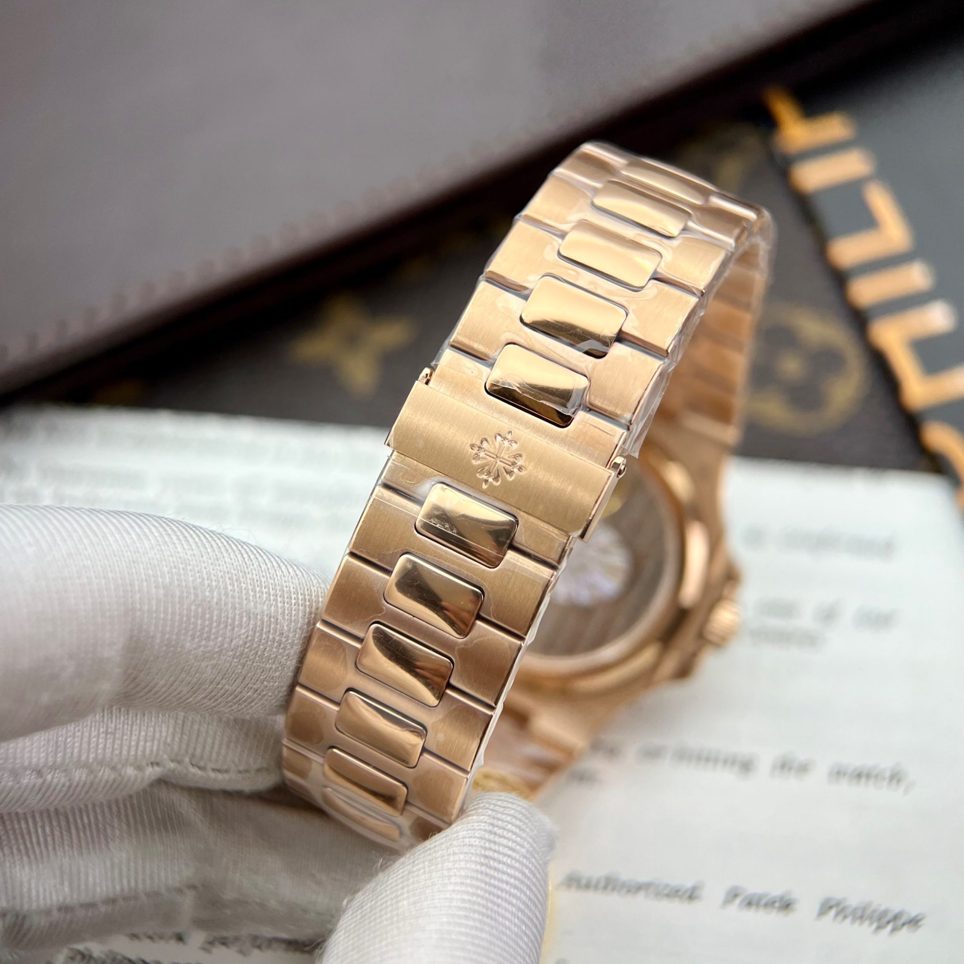 Patek Philippe Replica 1:1 Watch Nautilus 5712 Rose Gold Factory PPF V2 40mm