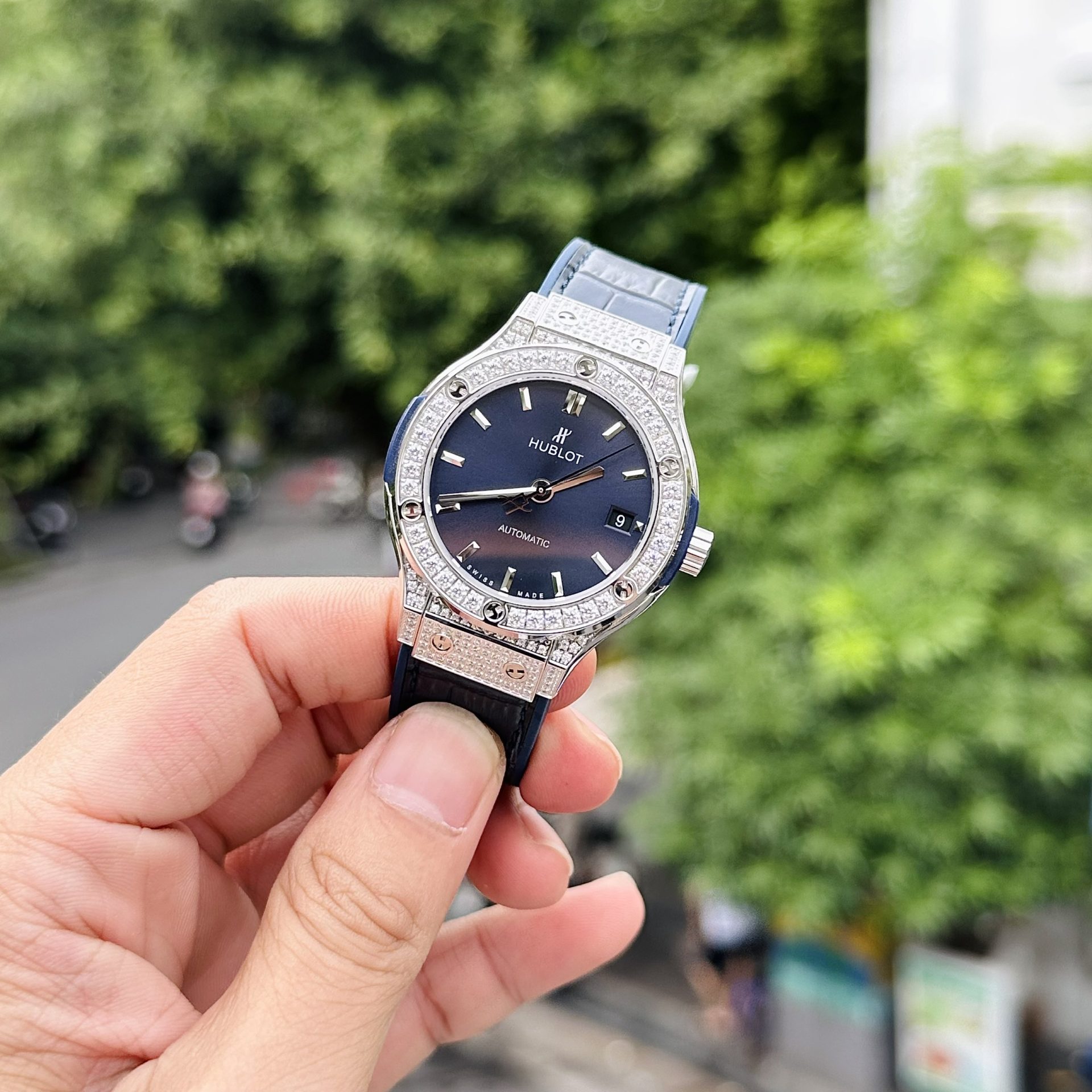 Hublot Replica 1:1 Watch Classic Fusion Blue Dial With Full Diamond HB Factory 38mm