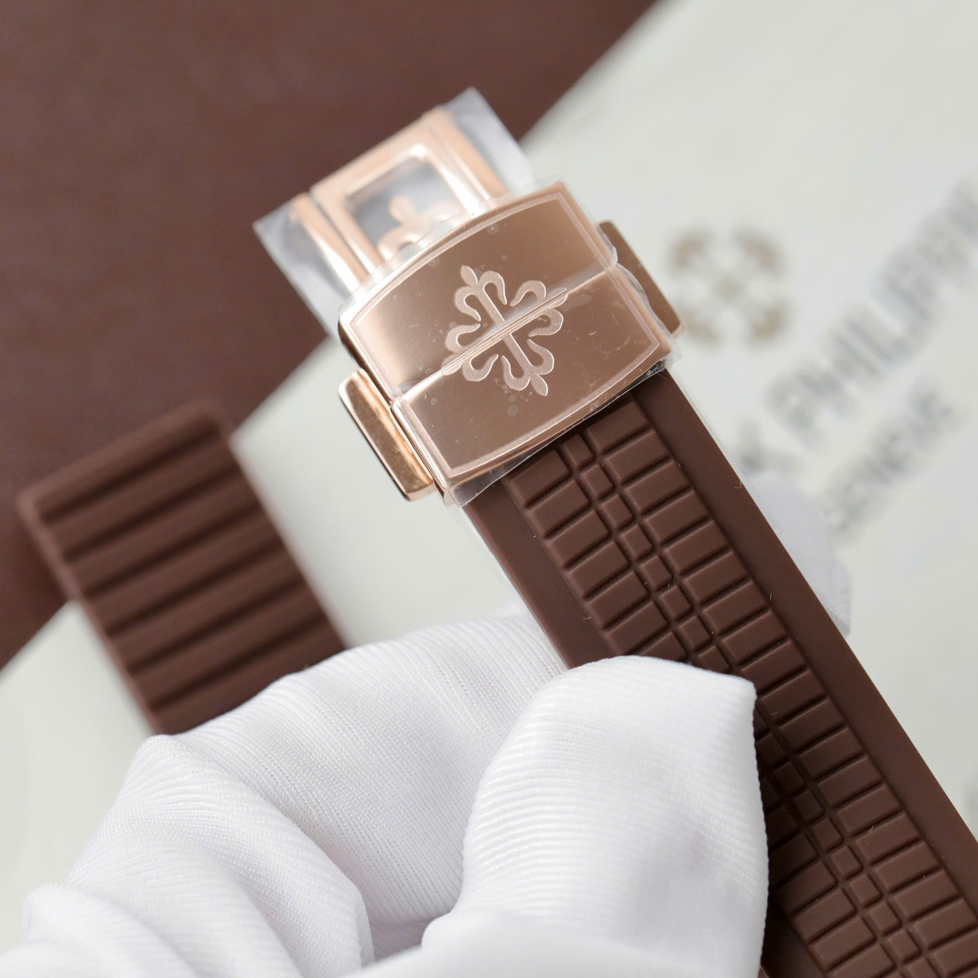 Patek Philippe Best Replica Watch Aquanaut 5261R Automatic Swiss Movement Chocolate Dial 40mm