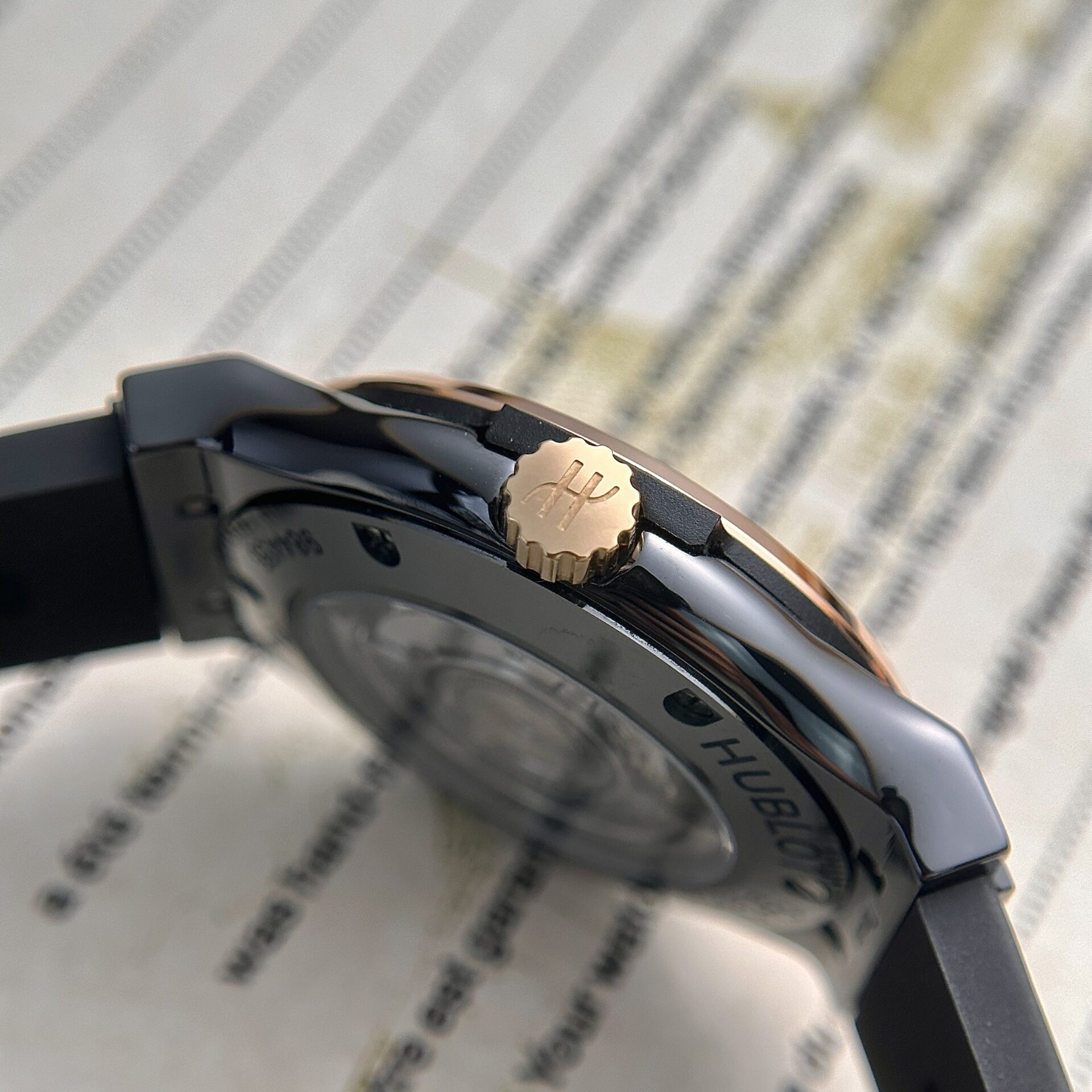Hublot Classic Fusion Ceramic Carbon Demi Rose Replica 1:1 Watch JJZ 42mm