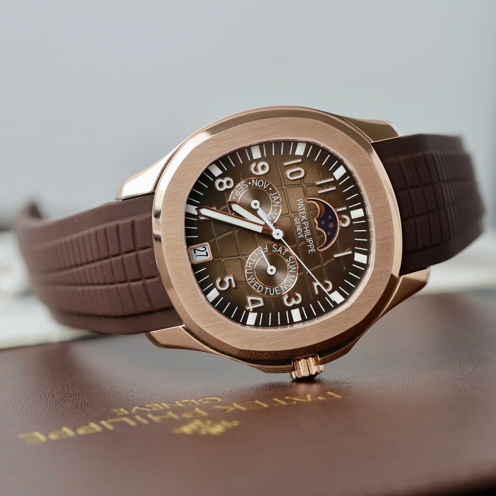 Patek Philippe Best Replica Watch Aquanaut 5261R Automatic Swiss Movement Chocolate Dial 40mm