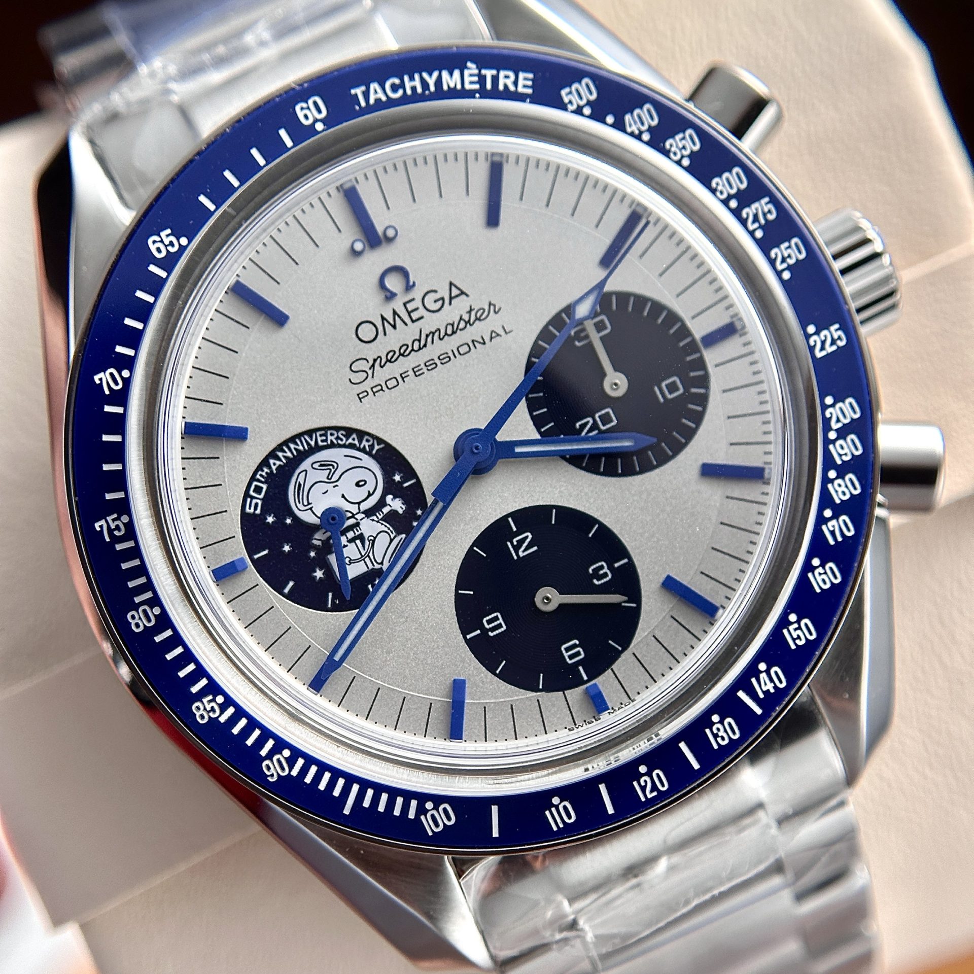 Omega Replica 1:1 Watch Speedmaster Snoopy Avard Anniversary GS Factory 42mm
