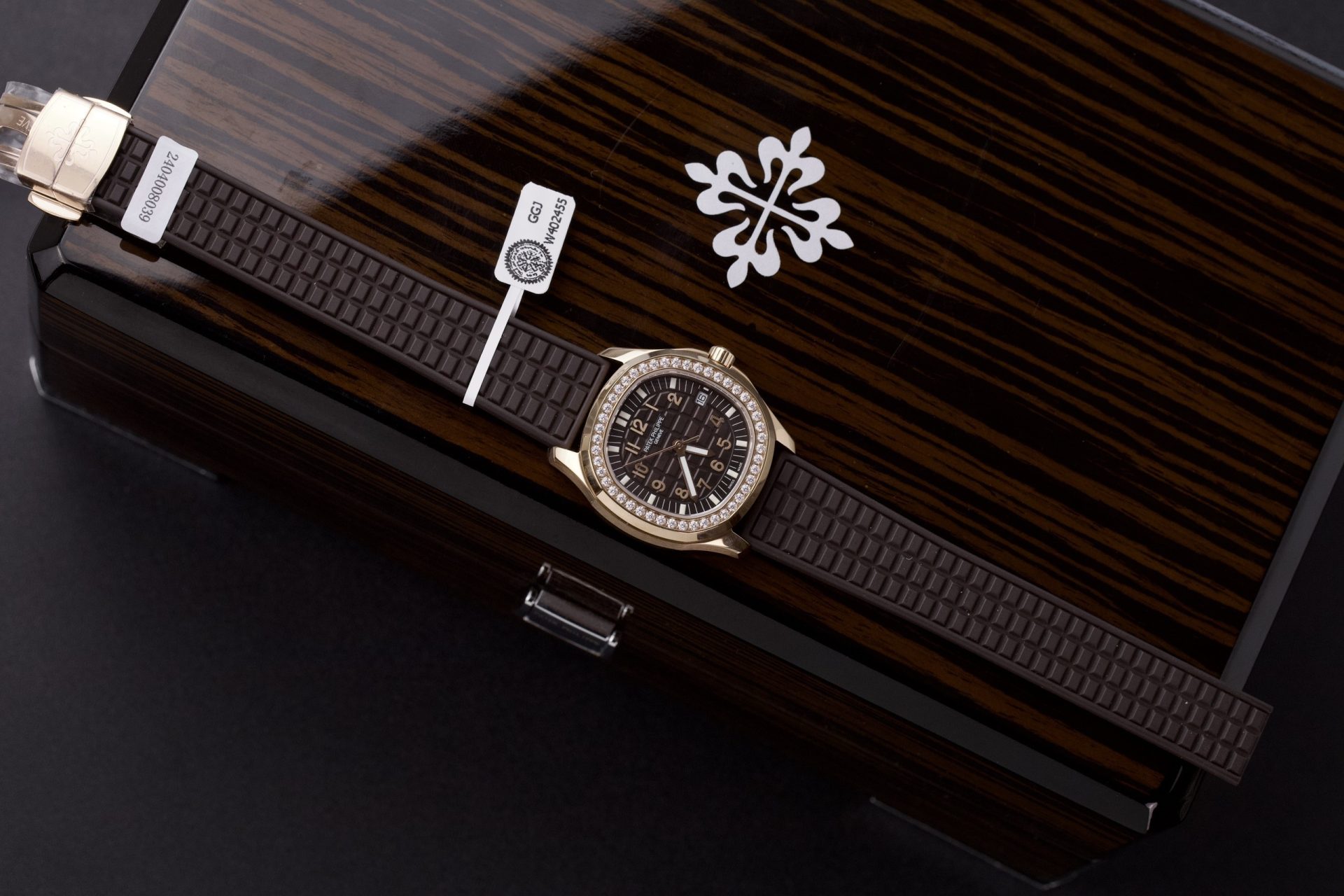 Patek Philippe Replica 1:1 Watch Aquanaut 5067 Mechanical Movement Moissanite Diamond Bezel 35.6mm