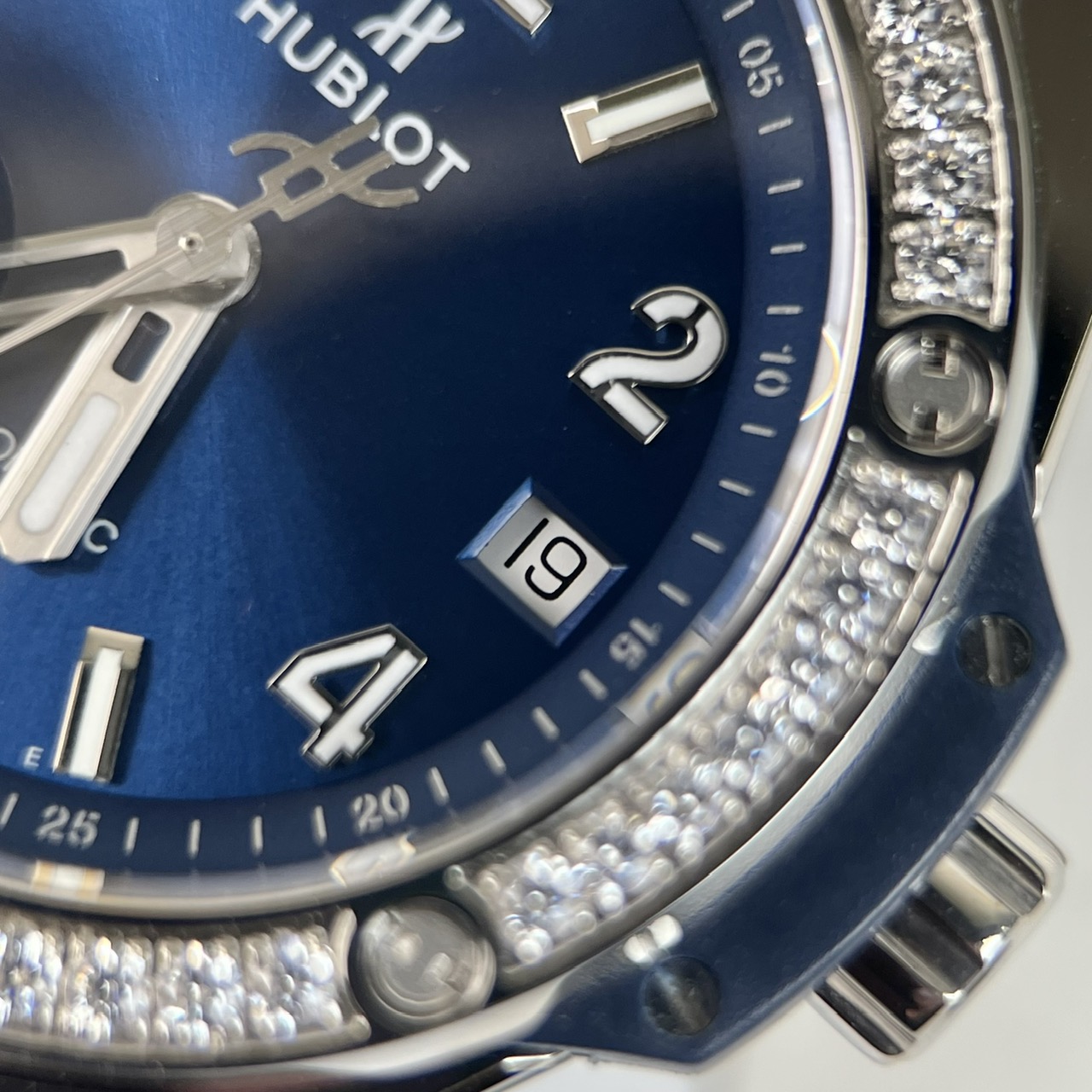 Hublot Replica 1:1 Watch Big Bang One Click Blue Dial With Diamond benzene 38mm