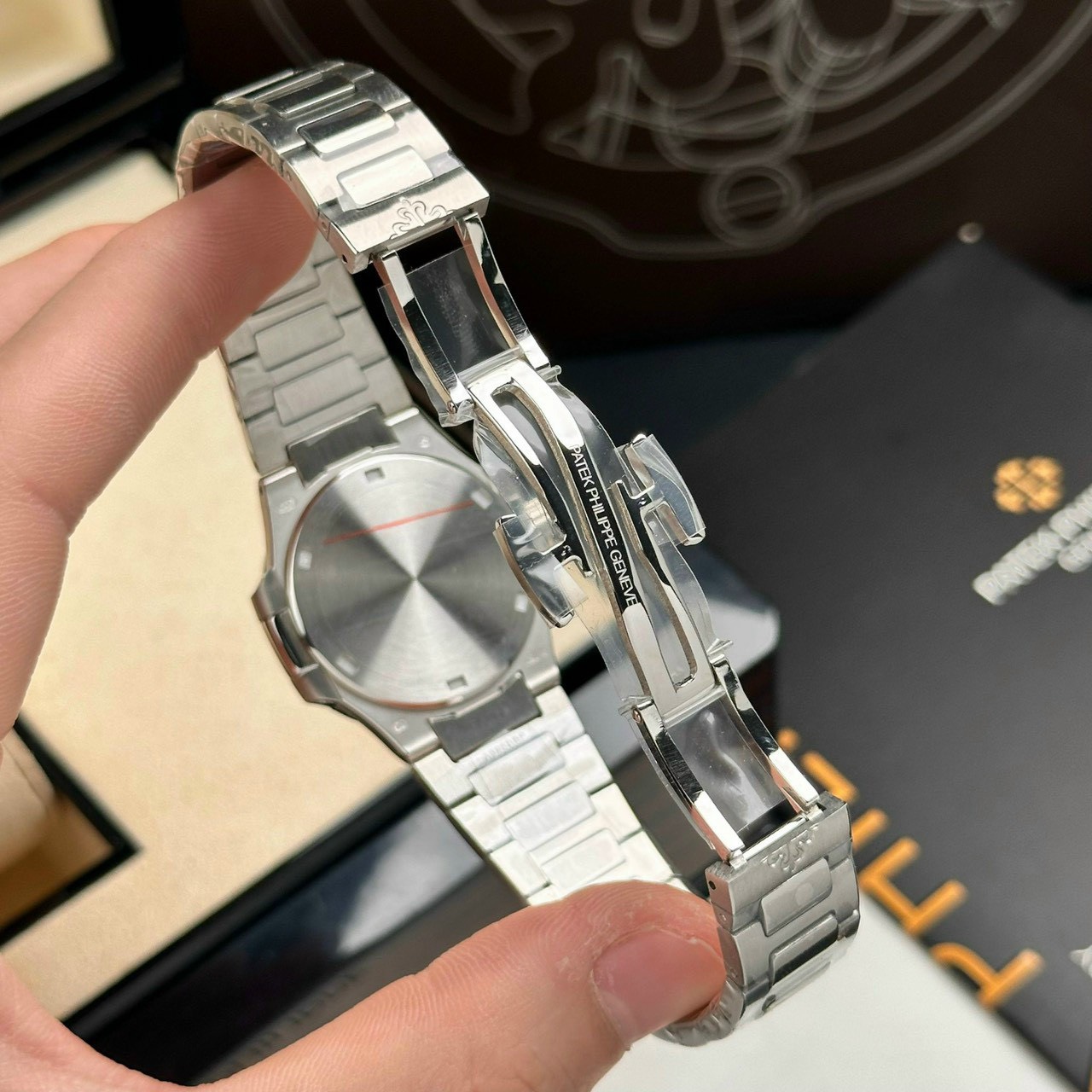 Patek Philippe Replica 1:1 Watch Nautilus 7010 Highest Quality for Women 32mm