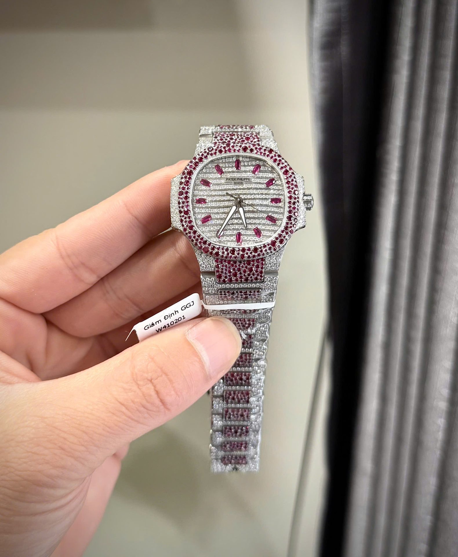 Patek Philippe Nautilus 7118 Replica 11 Watch Ruby Red + Moissanite Diamonds 35.2mm