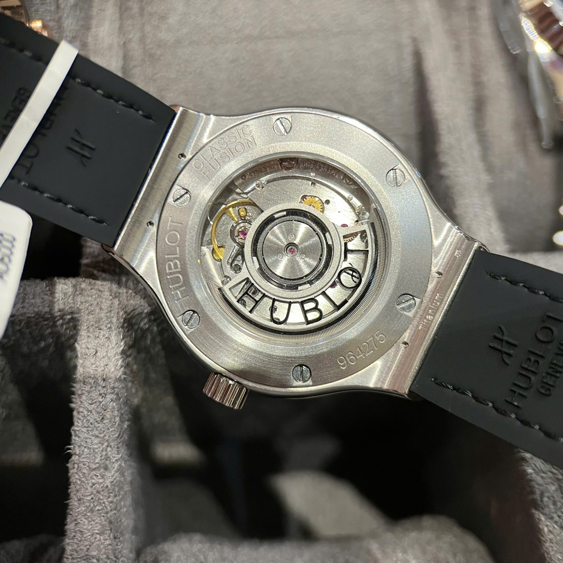 Hublot Classic Fusion Titanium Diamonds Pavé Full Moissanite Hong Kong Imitation Watches 38mm