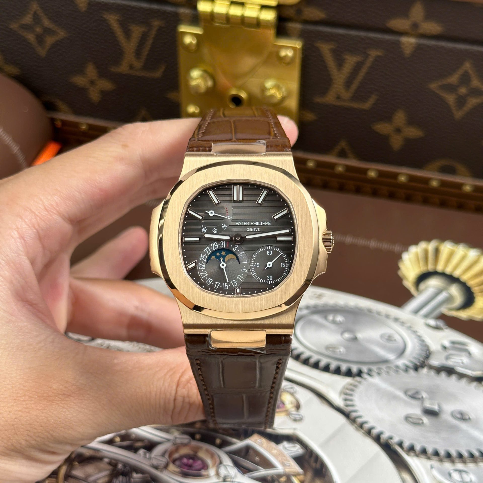 Patek Philippe Nautilus 5712R Replica Watches Gray Dial Leather Strap PPF Factory Version 3 40mm