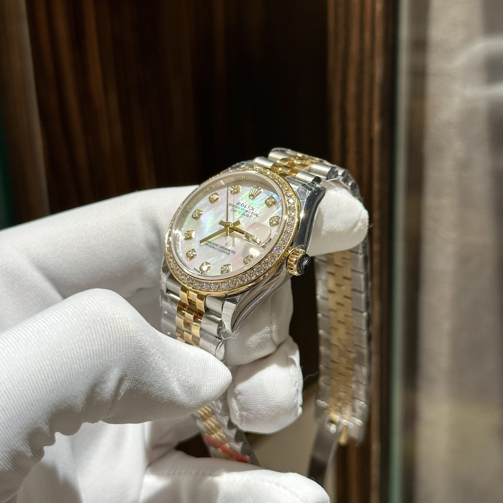 Rolex Replica 11 Watch DateJust Mother of Pearl Dial With Diamonds EW 31mm