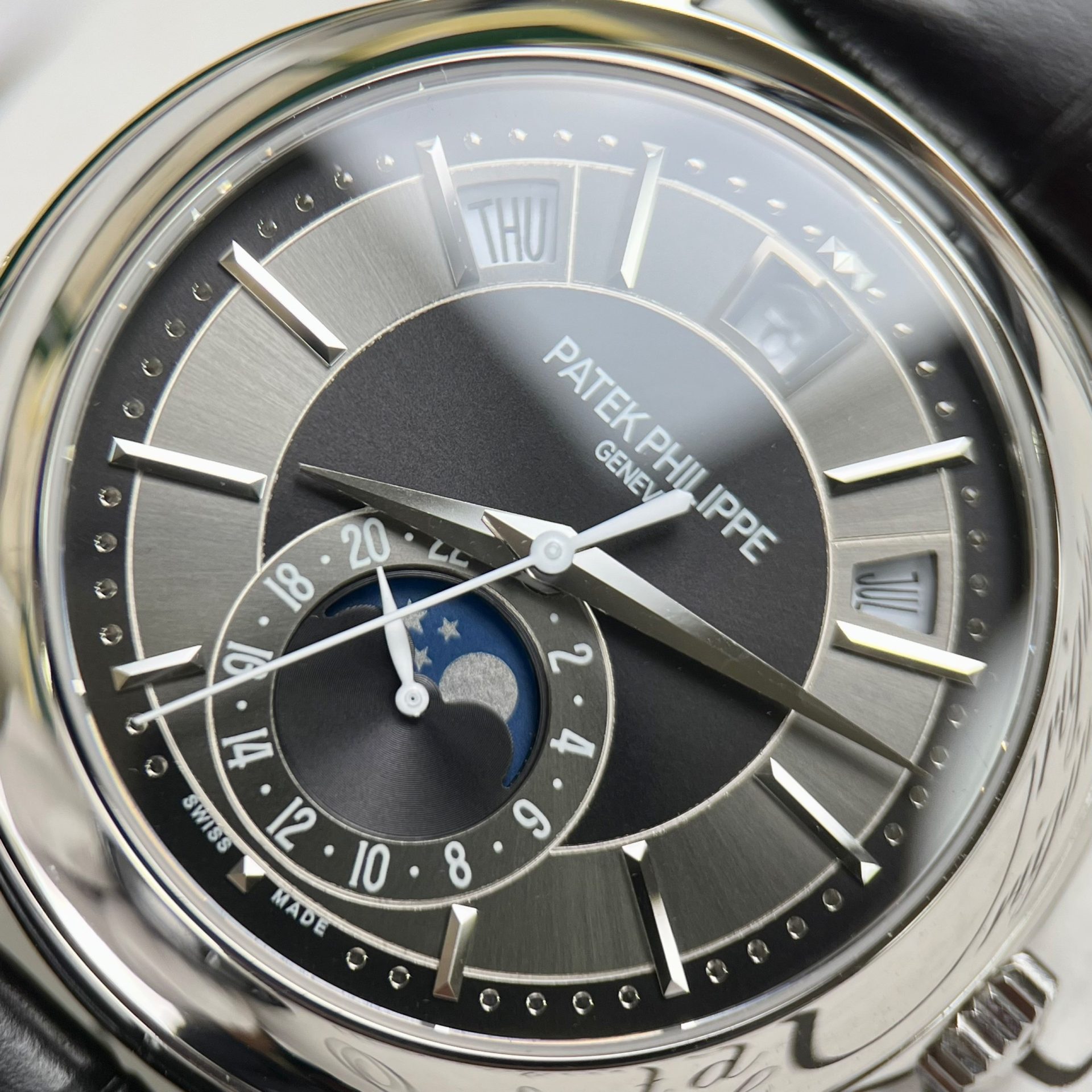 Patek Philippe Complications 5205G Replica Watches Best Quality Leather Strap 40mm