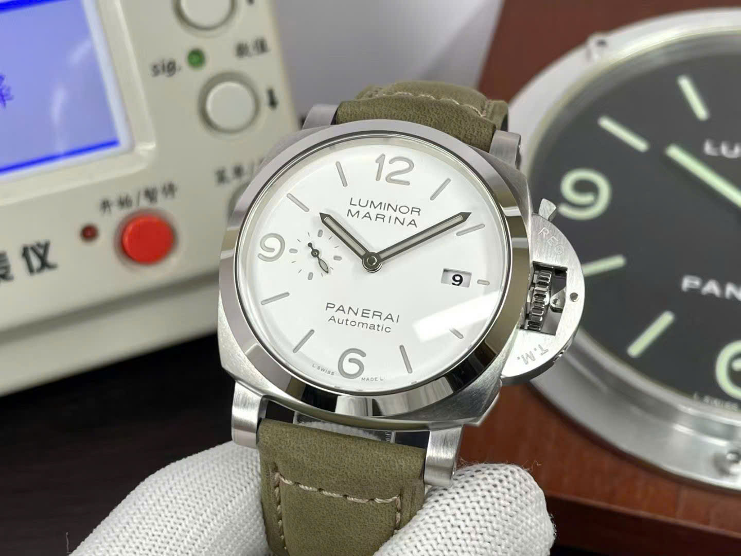 Panerai Luxury Replica Watches PAM01314 Luminor Marina Green Leather Strap VS Factory 44mm