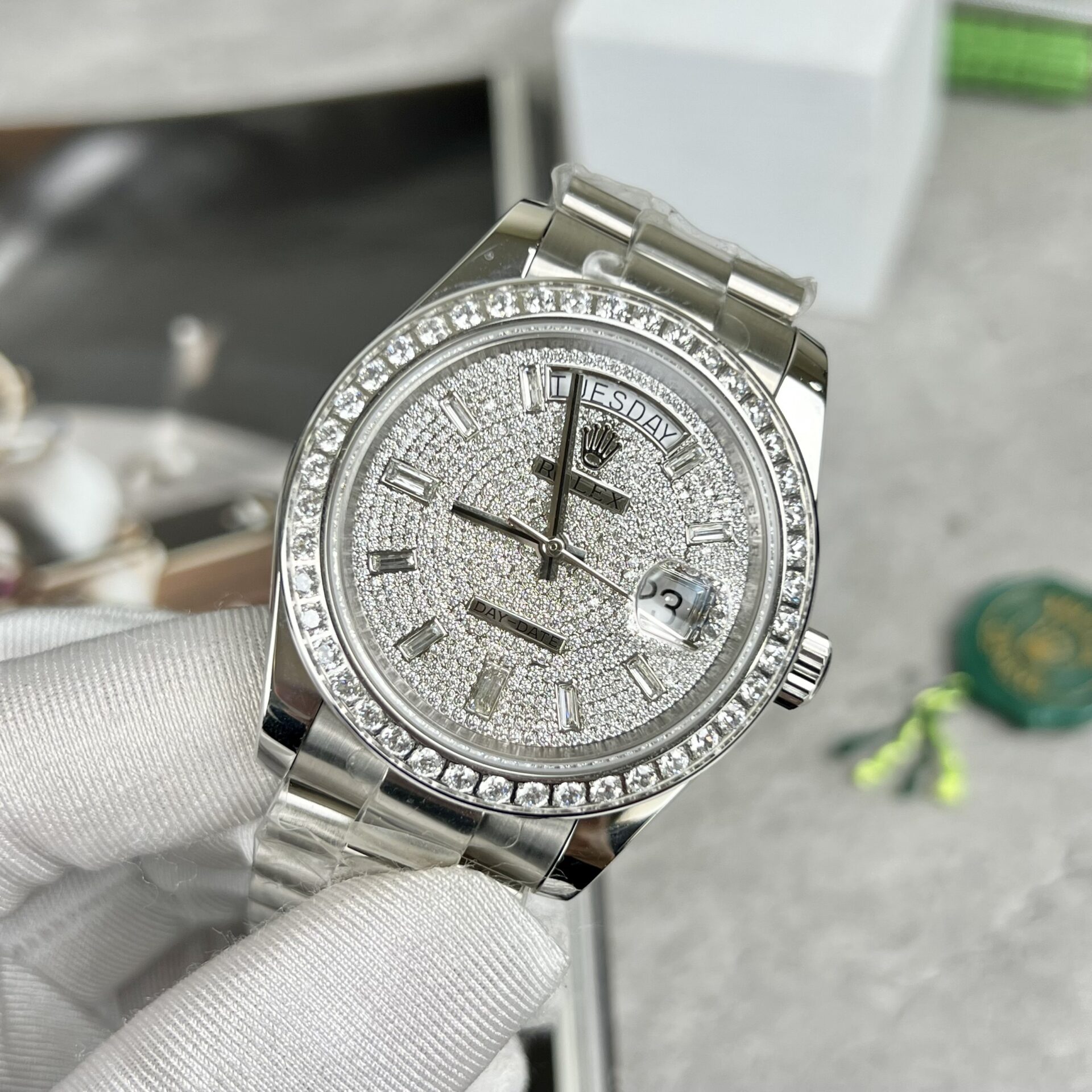 Rolex Day-Date Best Replica Watch Full Swarovski Crystal 40mm