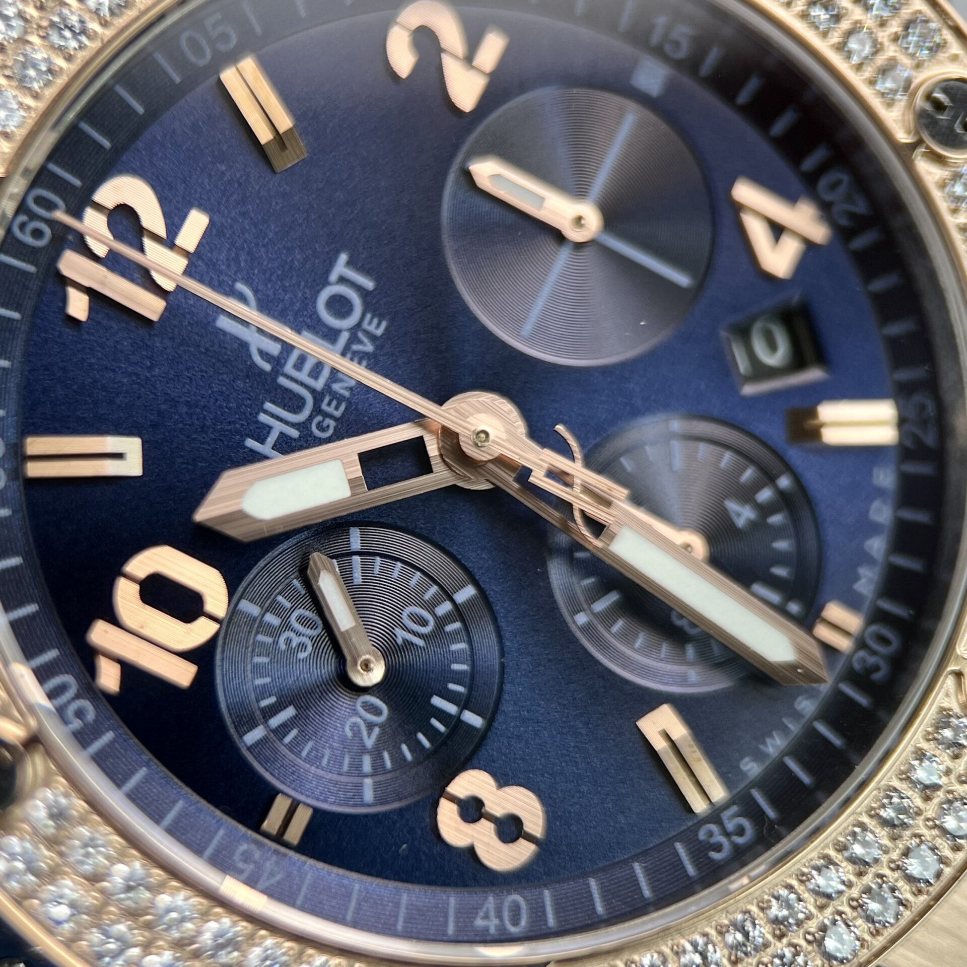 Hublot Replica 1:1 Watch Big Bang Chronograph Blue With Moissanite Bezel 44mm