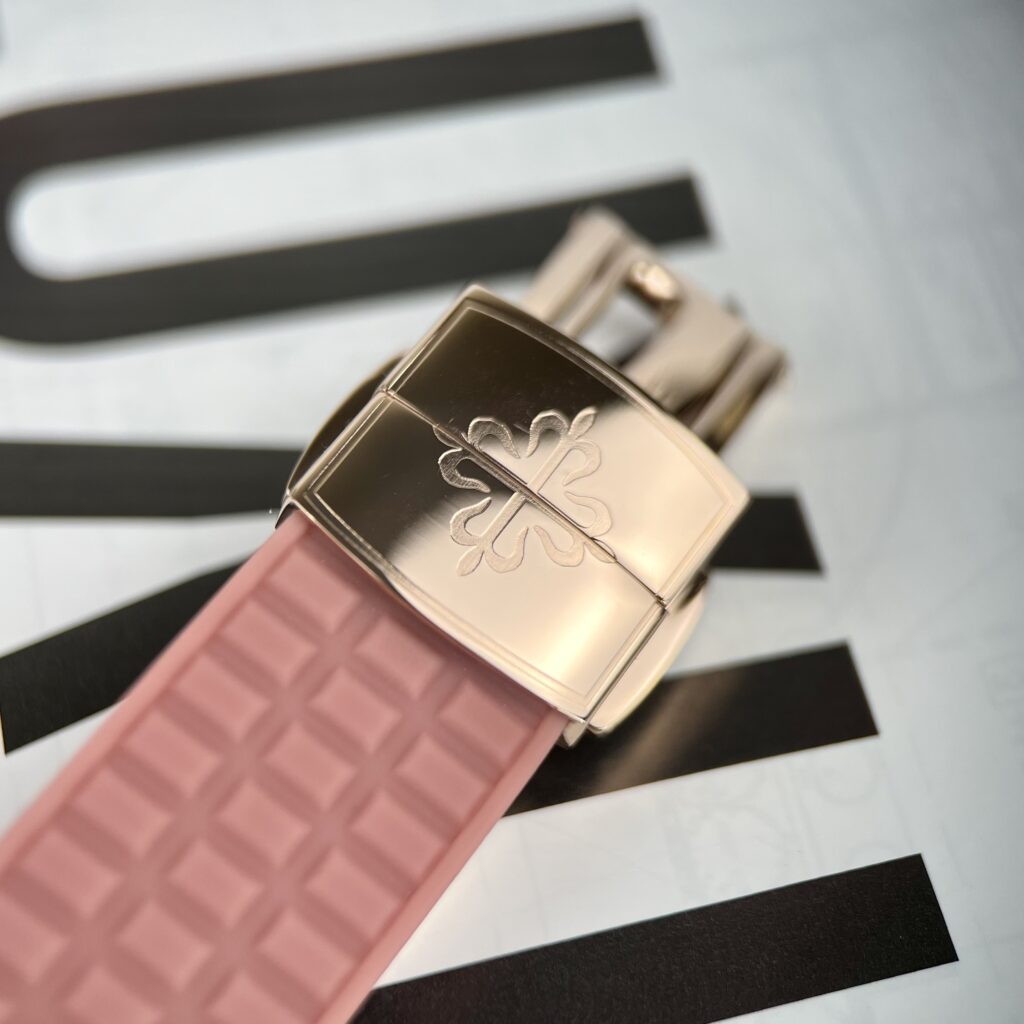 Patek Philippe Replica 11 Watch Aquanaut 5072R Gold Wrapped Moissanite Diamond 35.6mm