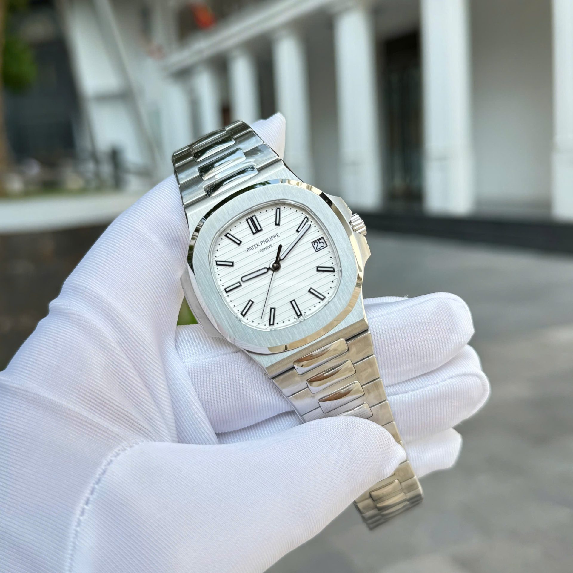 Patek Philippe Nautilus 5711 Replica Watches White Dial Metal Wire BBF Factory 40mm