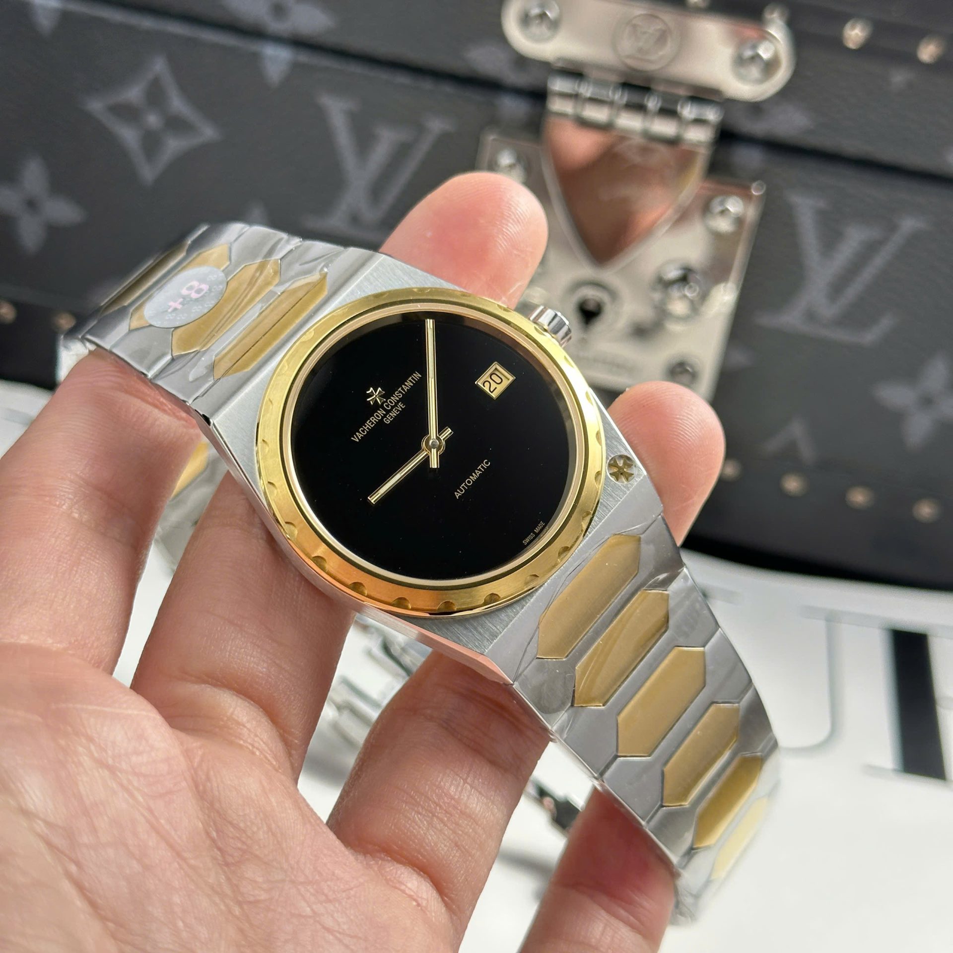 Vacheron Constantin Replica Watch Historiques 222 Dial Black 8F Factory 37mm