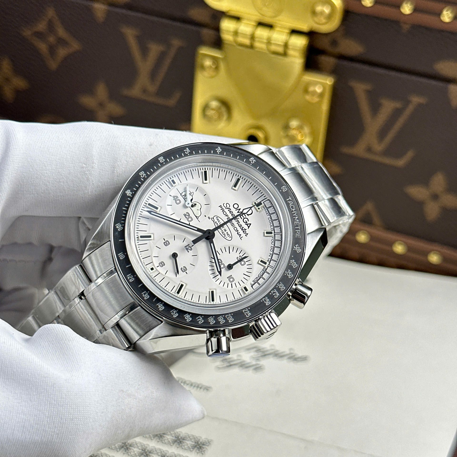 Omega Speedmaster Apollo 13 Silver Snoopy Imitation Watches Metal Wire OM Factory 42mm
