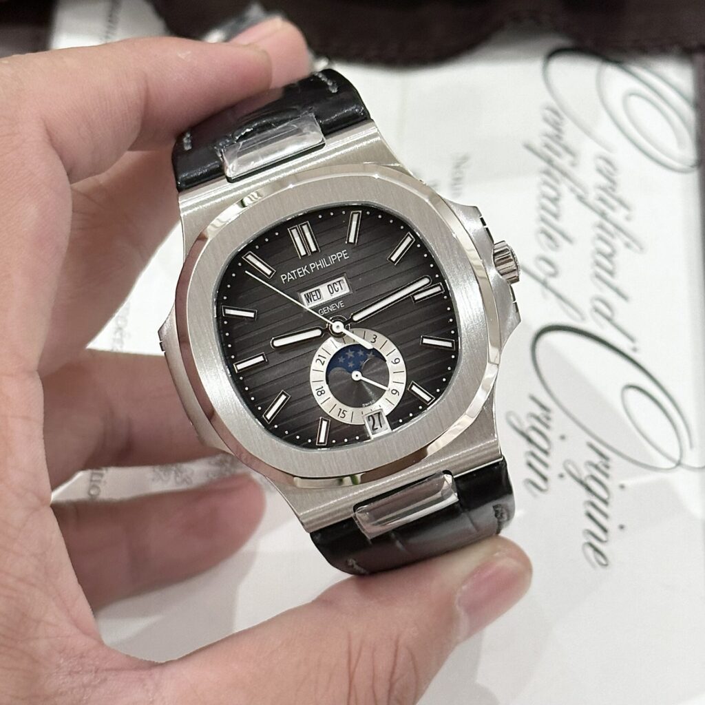 Patek Philippe Nautilus 5726 Replica 1:1 Watch Gray Dial GRF 40.5mm