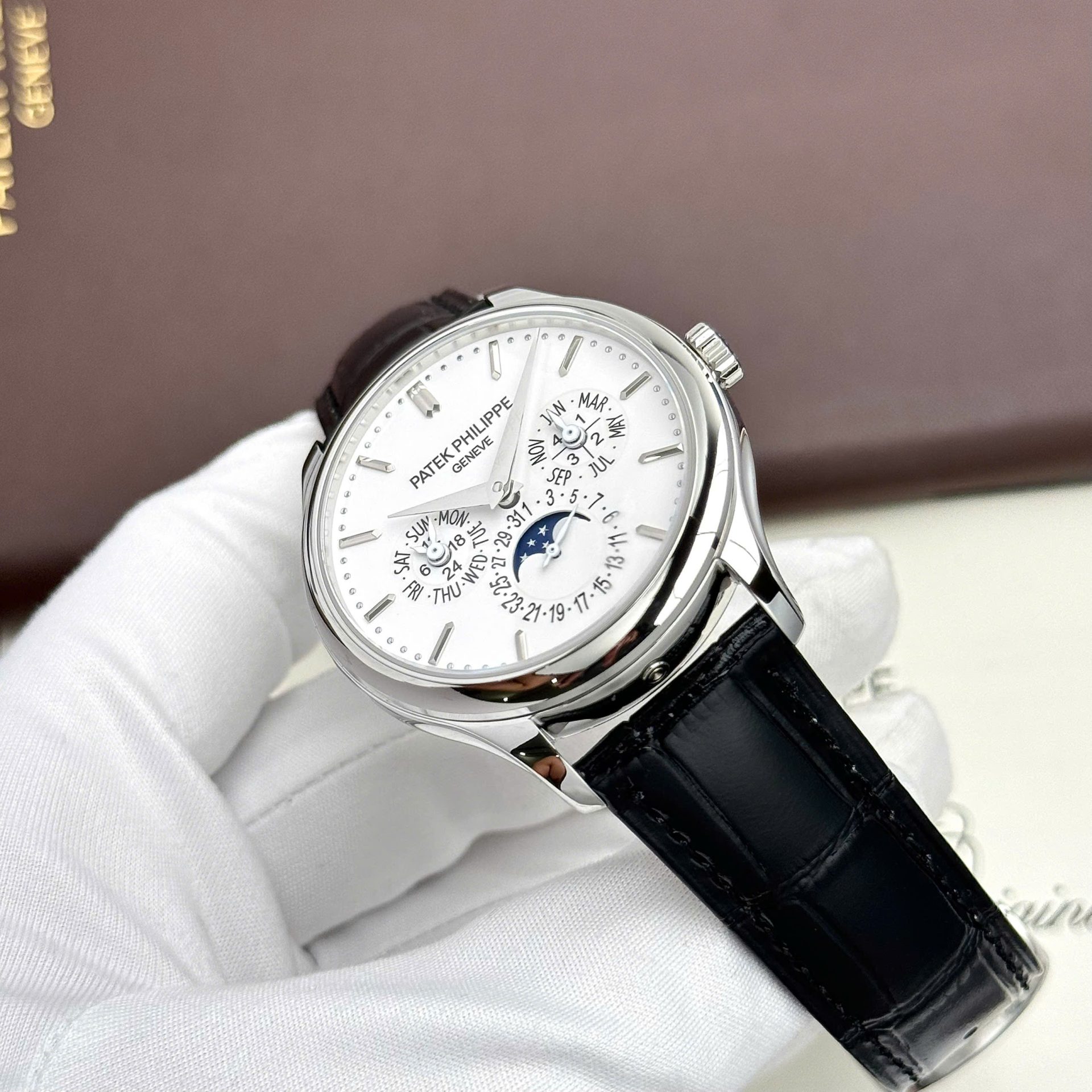 Patek Philippe Best Replica Watches Grand Complications 5327G Automatic Movement White Dial 40mm