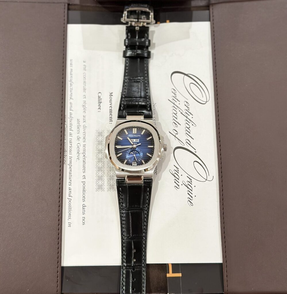 Patek Philippe Nautilus 5726 Replica 1:1 Watch Blue Dial Leather Strap GRF 40.5mm