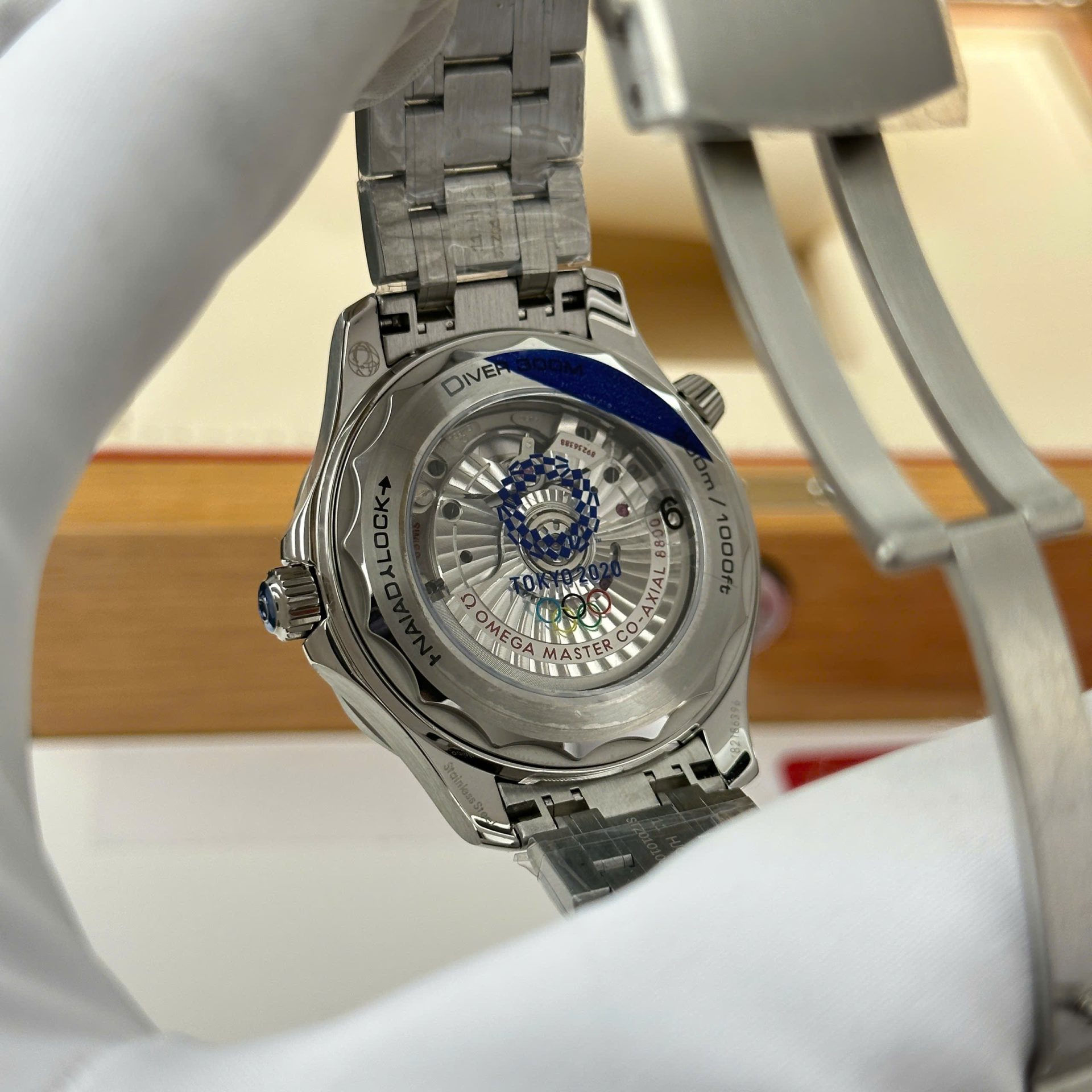 Omega Seamaster Diver 300M Luxury Fake Watches White Dial Automatic Movement VS Factory 42mm