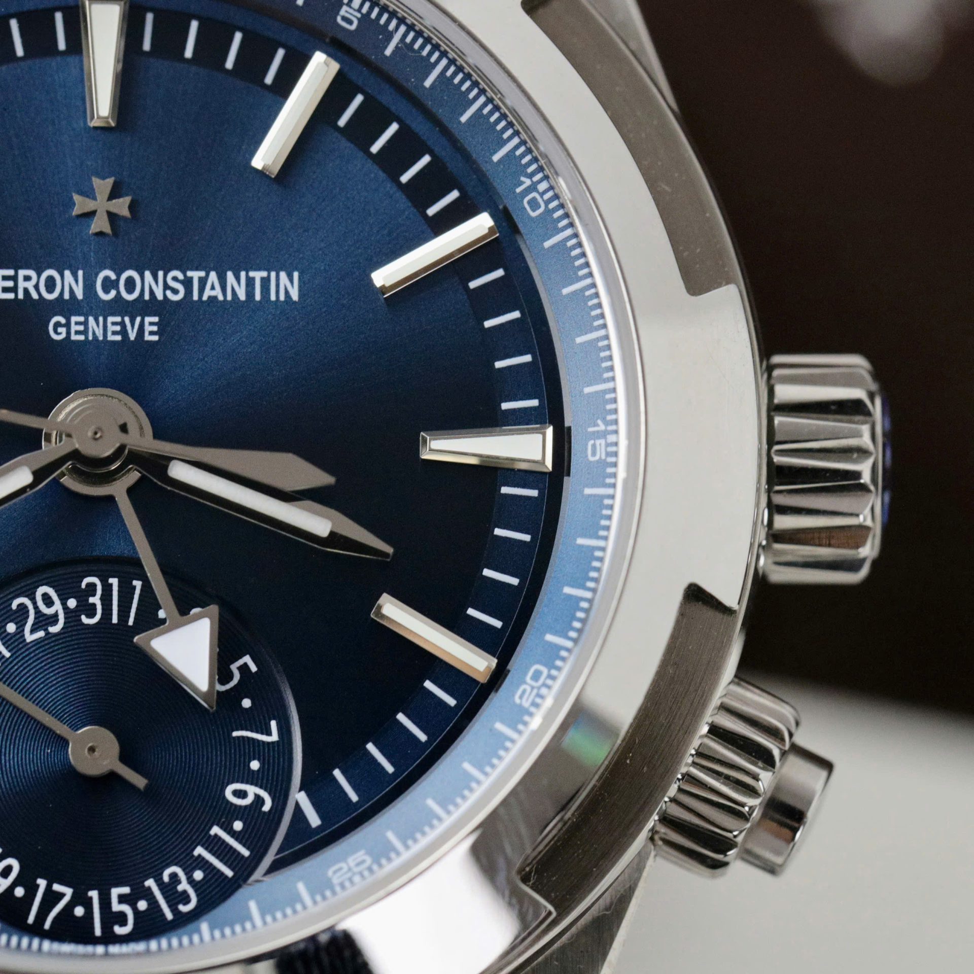 Vacheron Constantin Replica Watch Overseas Dual Time 7900V Blue PZ Factory 41mm