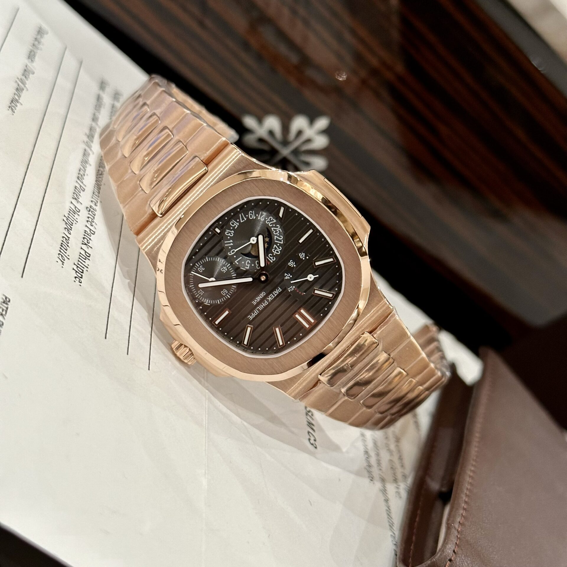 Patek Philippe Replica Watch Nautilus 5712 Rose Gold Plated Black Dial GRF 40mm