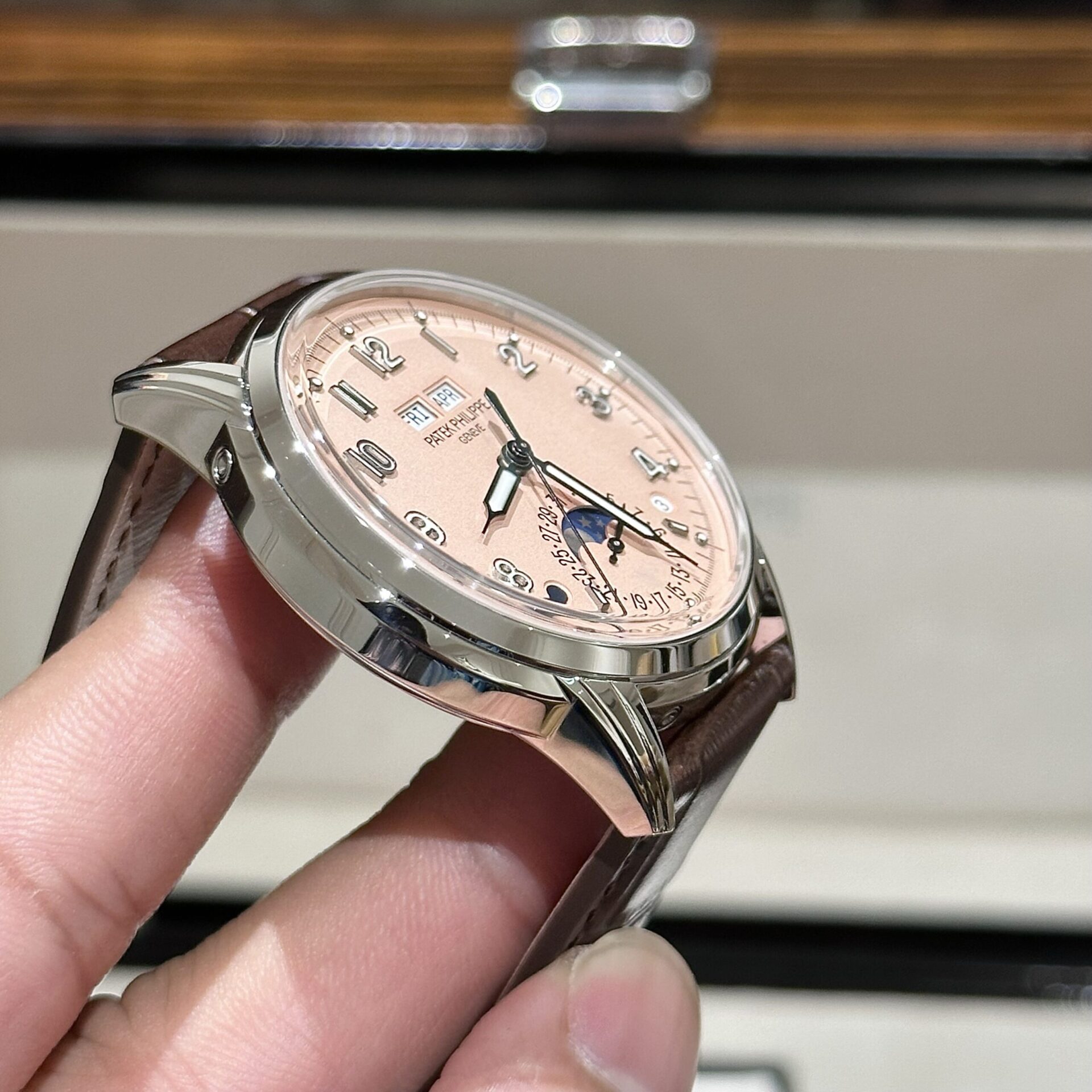Patek Philippe Complications 5320G Pink Dial Replica 1:1 Watch GRF 40mm