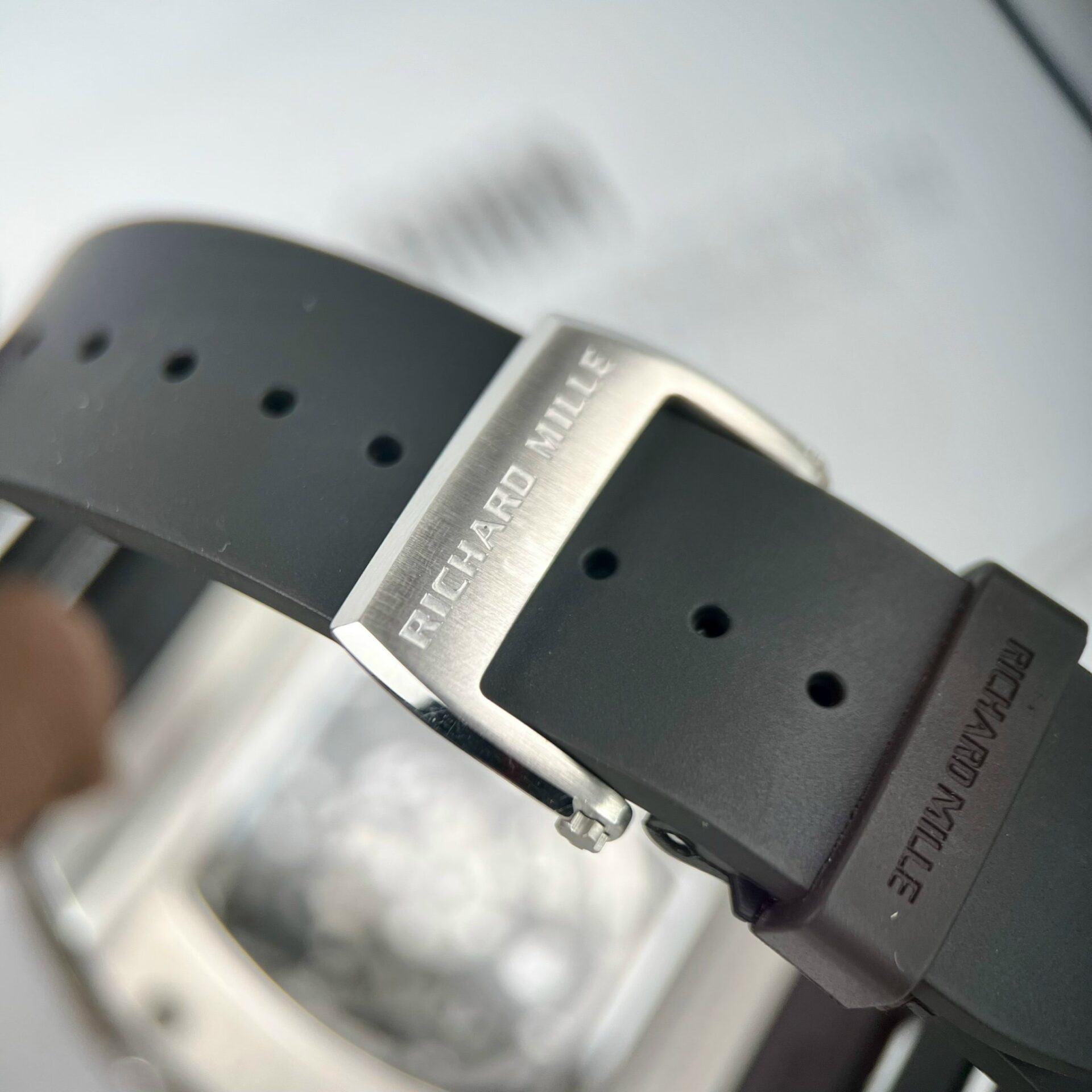 Richard Mille RM 010 Replica 1:1 Watch Silver With Stone Bezel AG 40MM